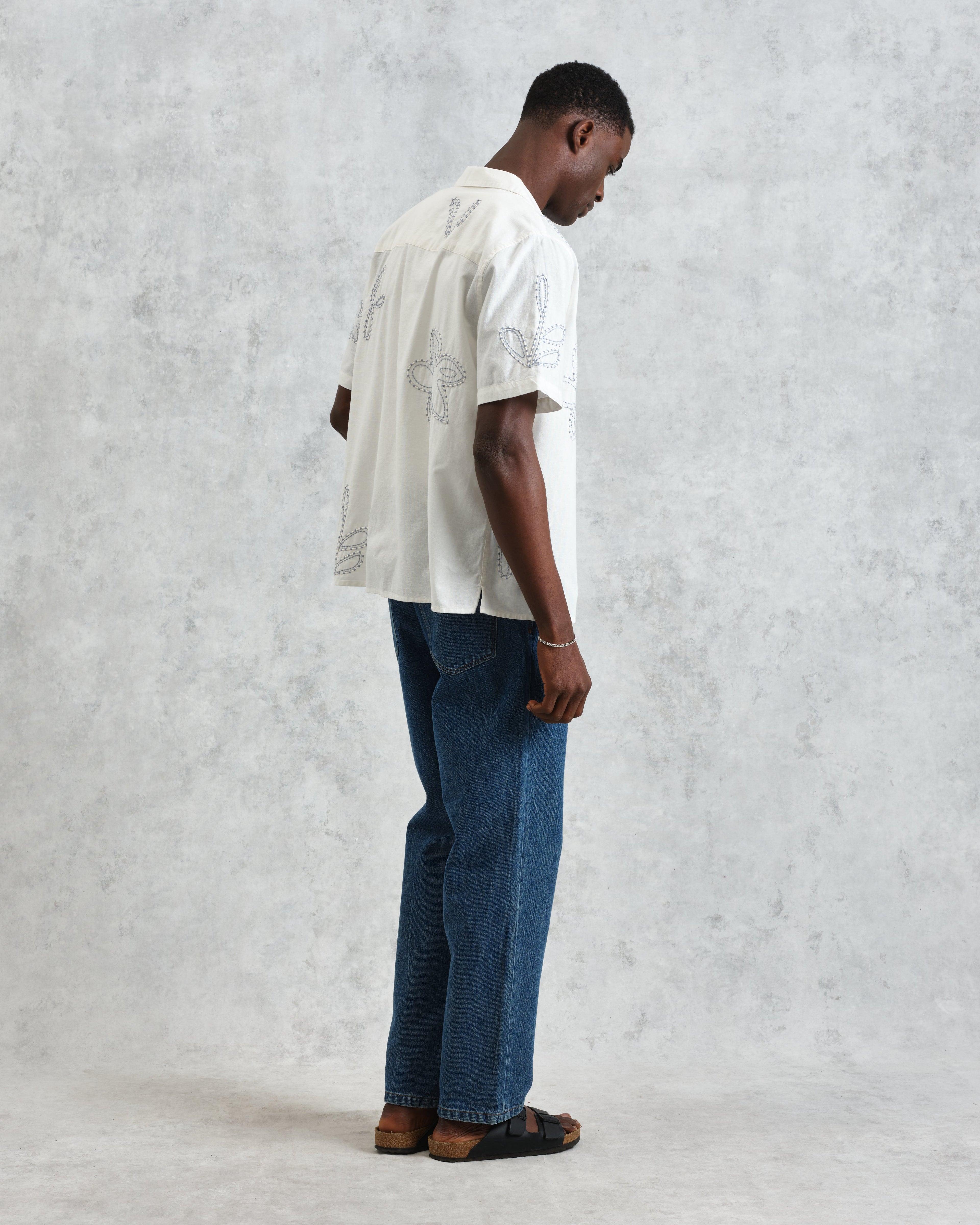 Didcot - Ecru And Blue Floral Embroidered Short-Sleeve Shirt