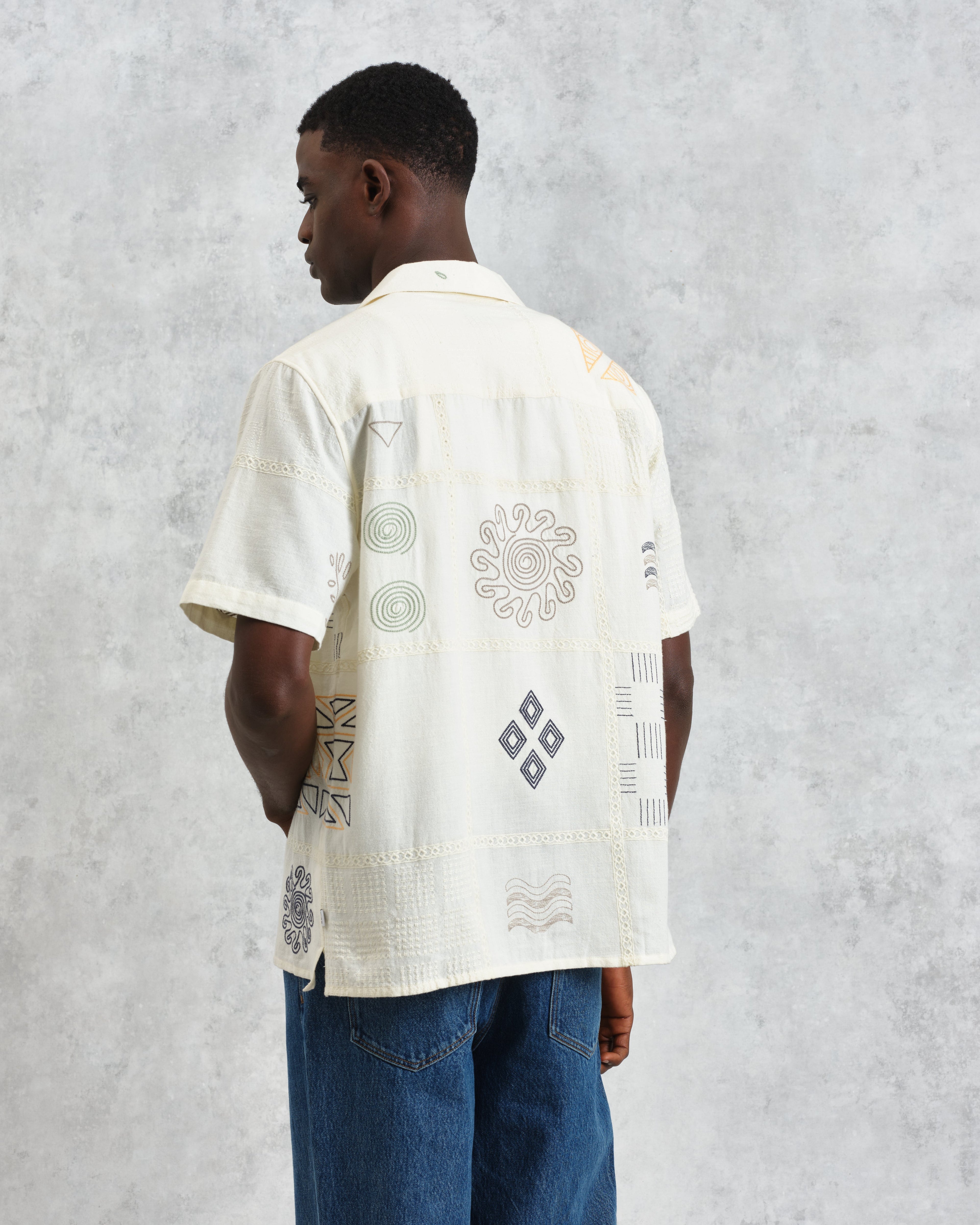 Didcot - Ecru Doodle Embroidered Short-Sleeve Shirt