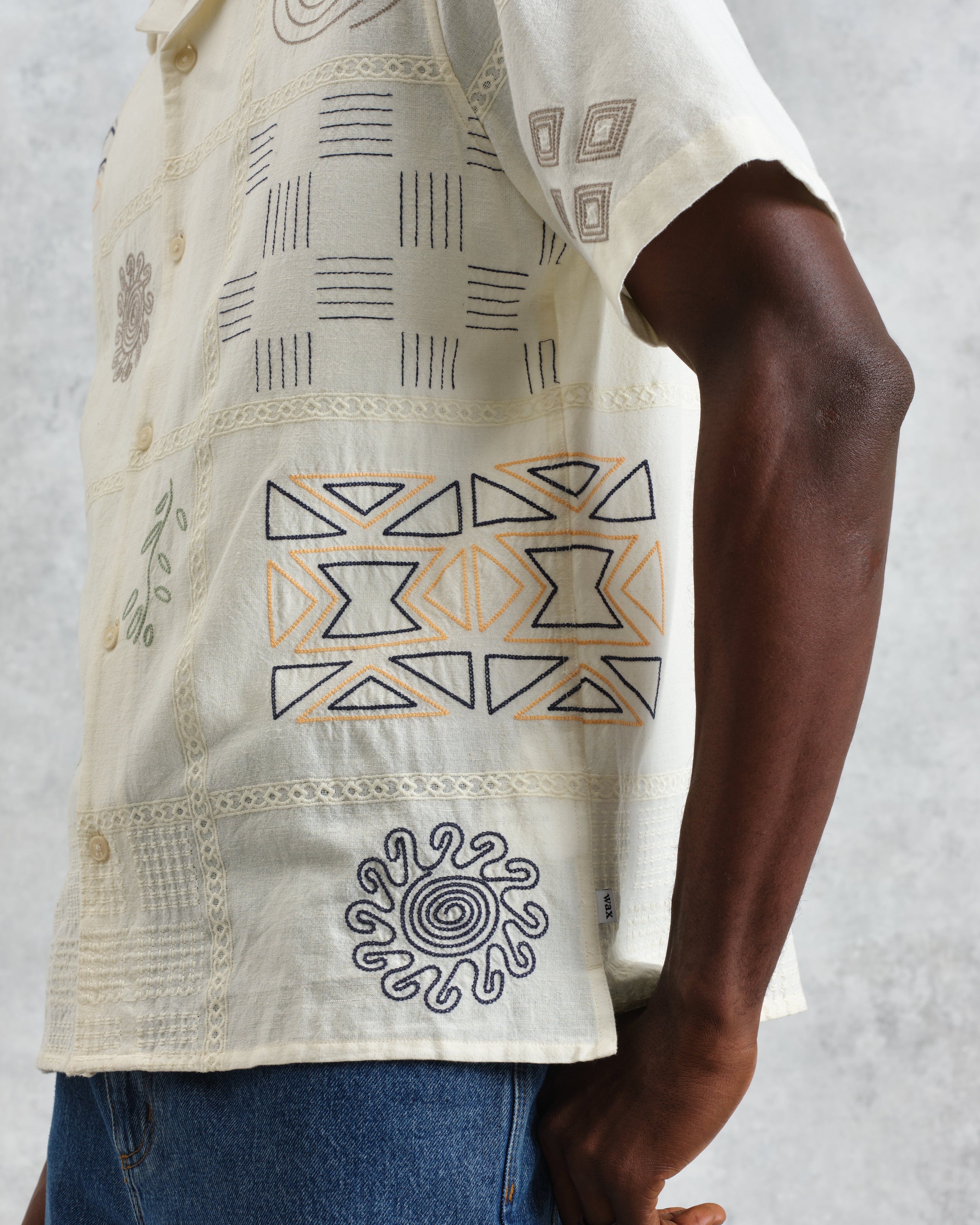 Didcot - Ecru Doodle Embroidered Short-Sleeve Shirt