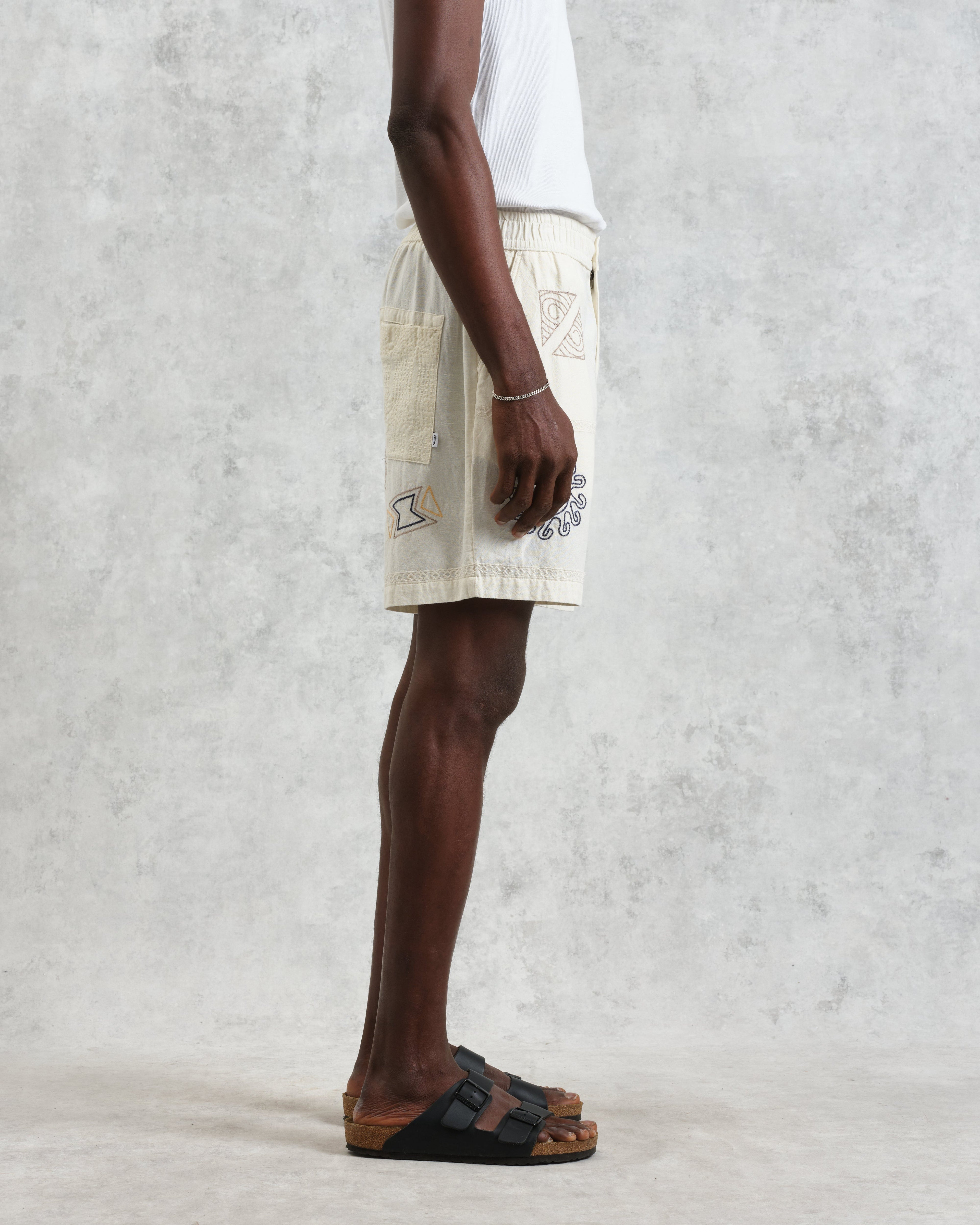 Kurt - Ecru Doodle Embroidered Shorts