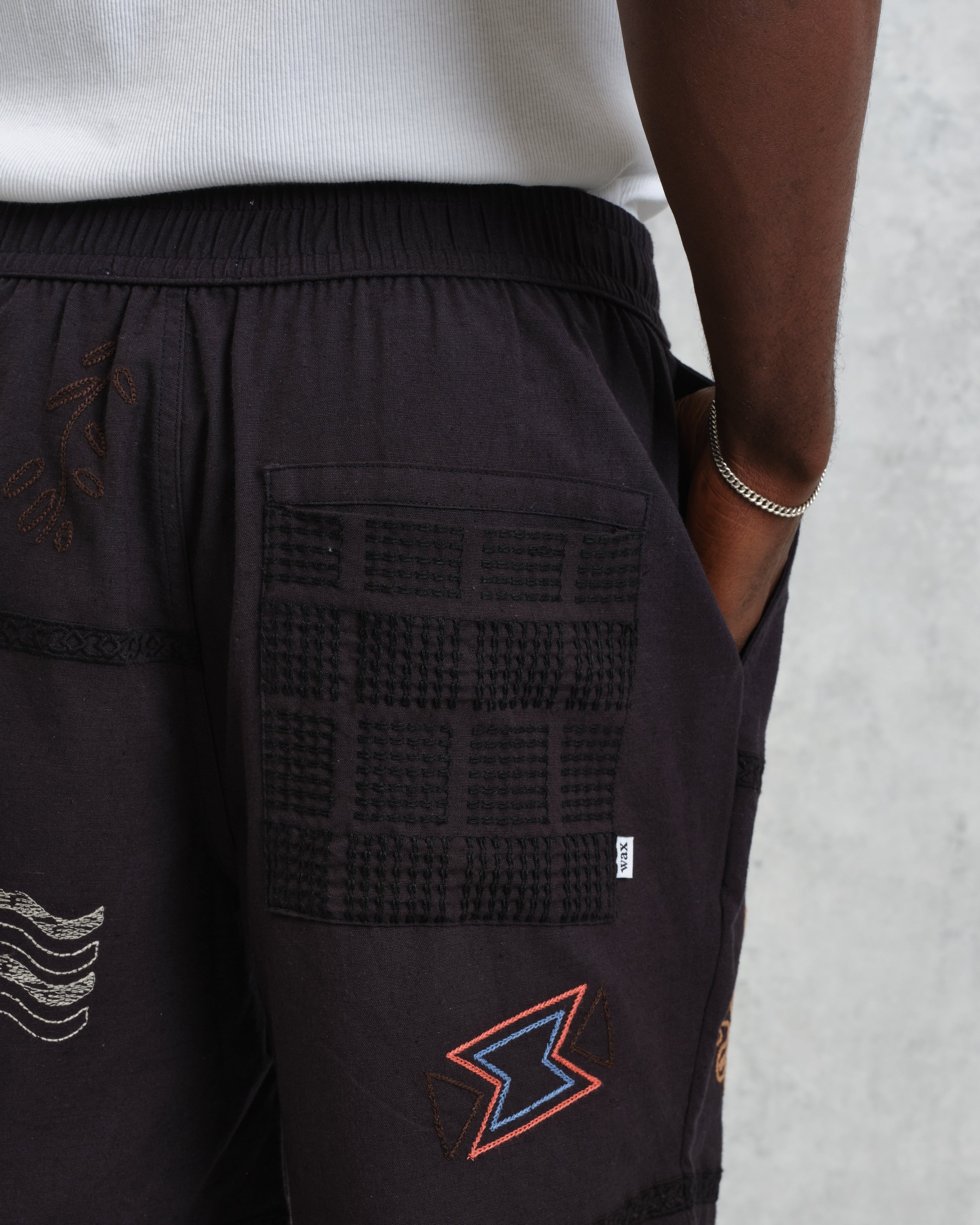 Kurt - Navy Doodle Embroidered Shorts