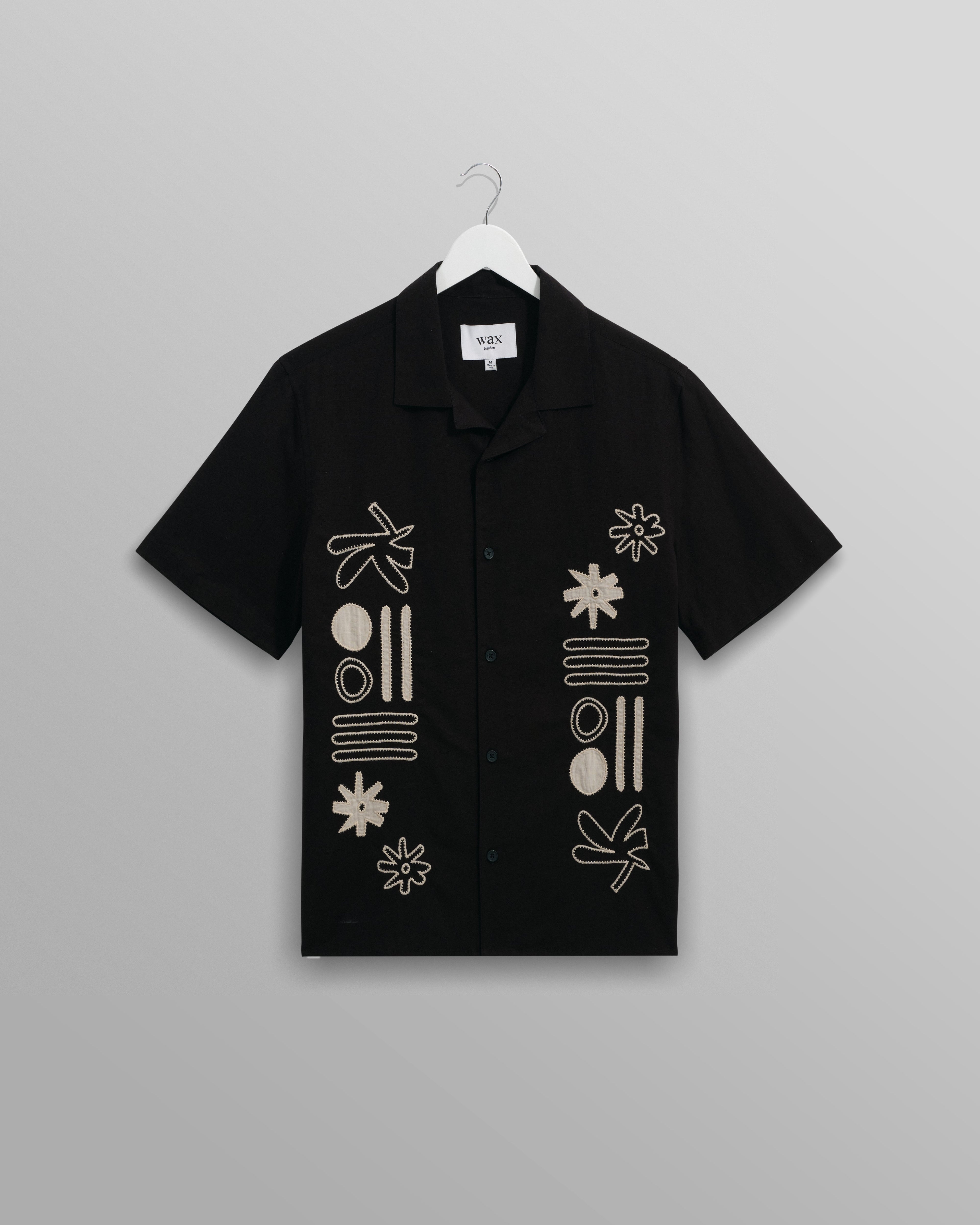 Didcot - Black And Ecru Abstract Applique Short-Sleeve Shirt