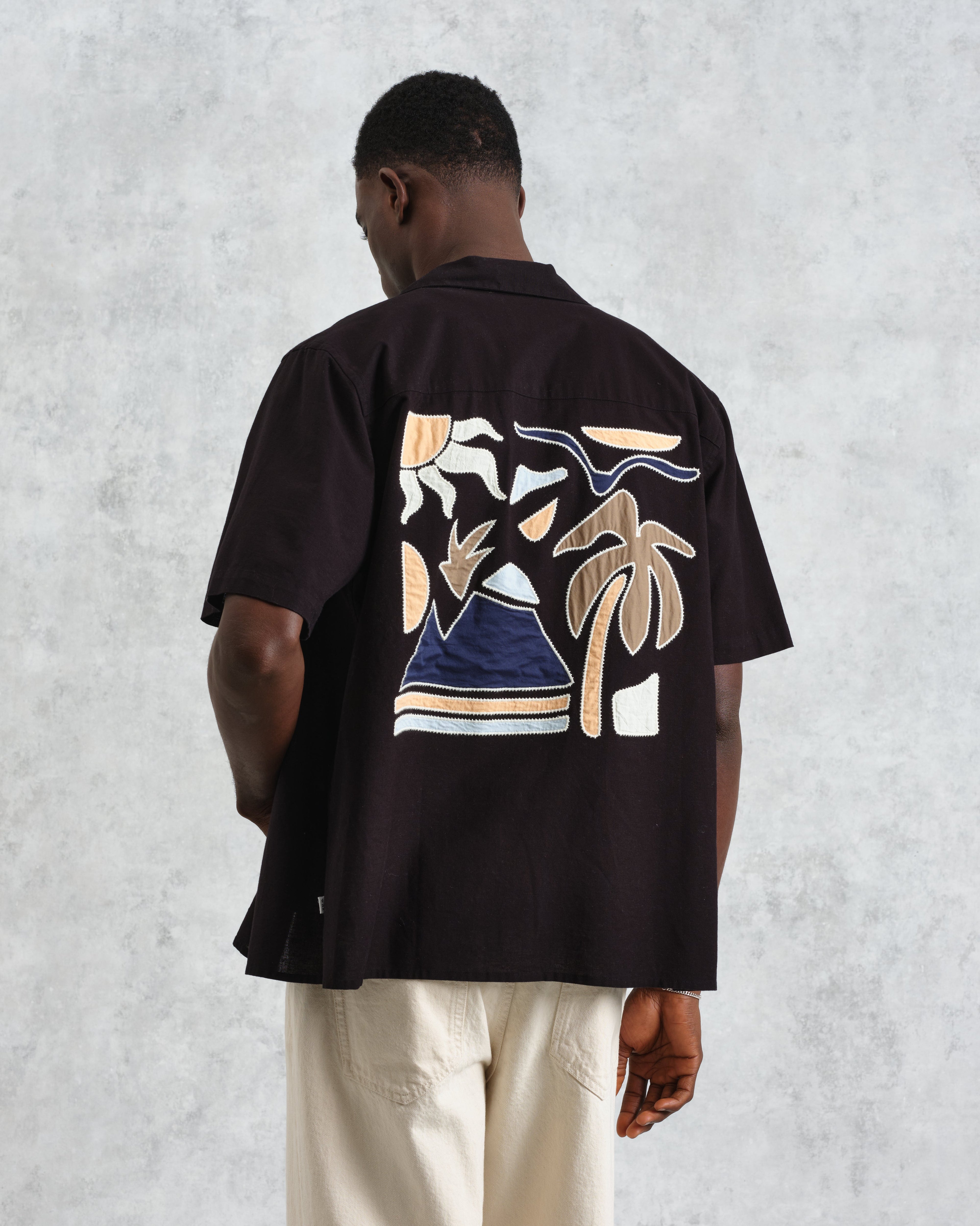 Didcot - Black And Multicolour Applique Short-Sleeve Shirt