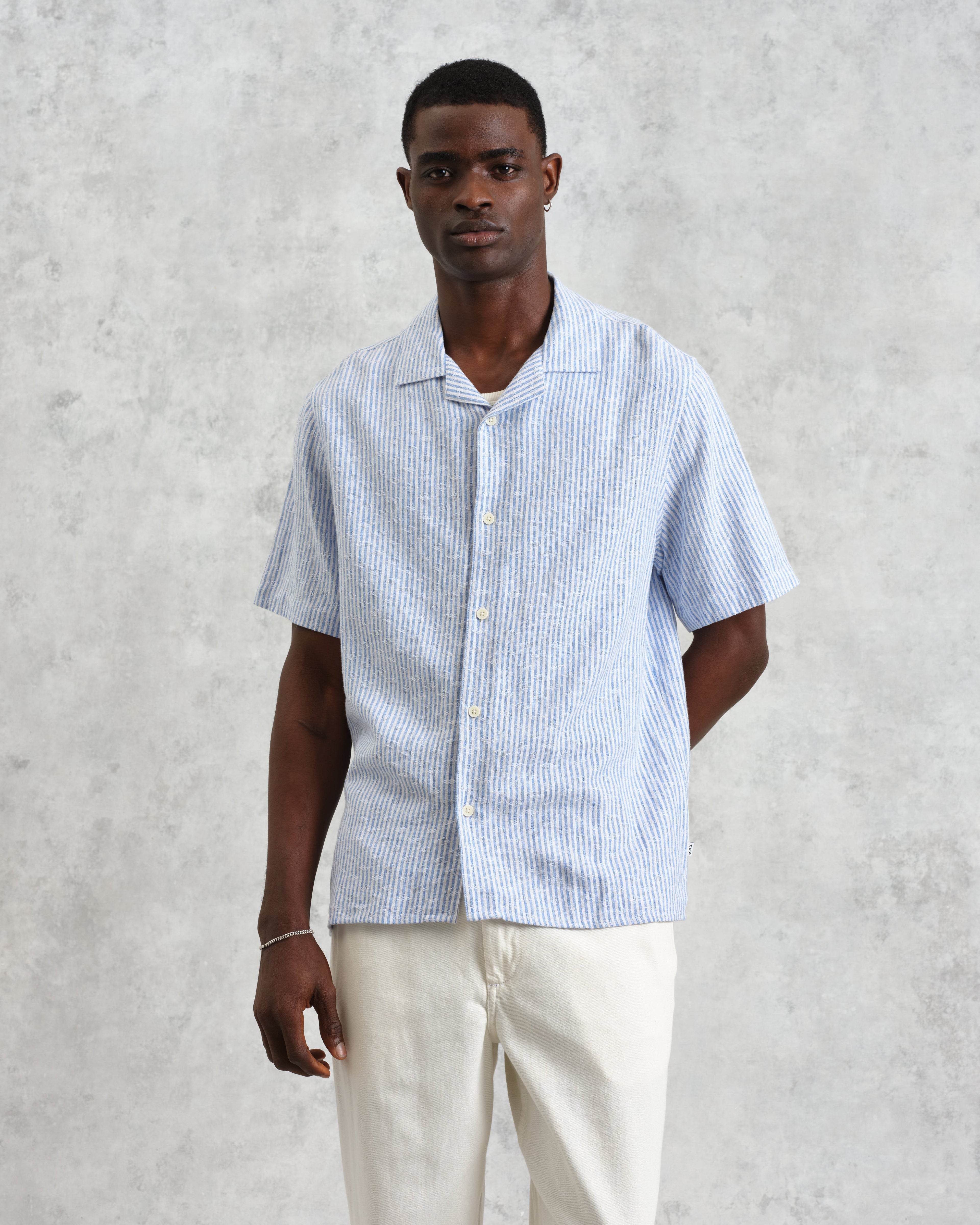 Didcot - Blue And White Textured Stripe Short-Sleeve Shirt