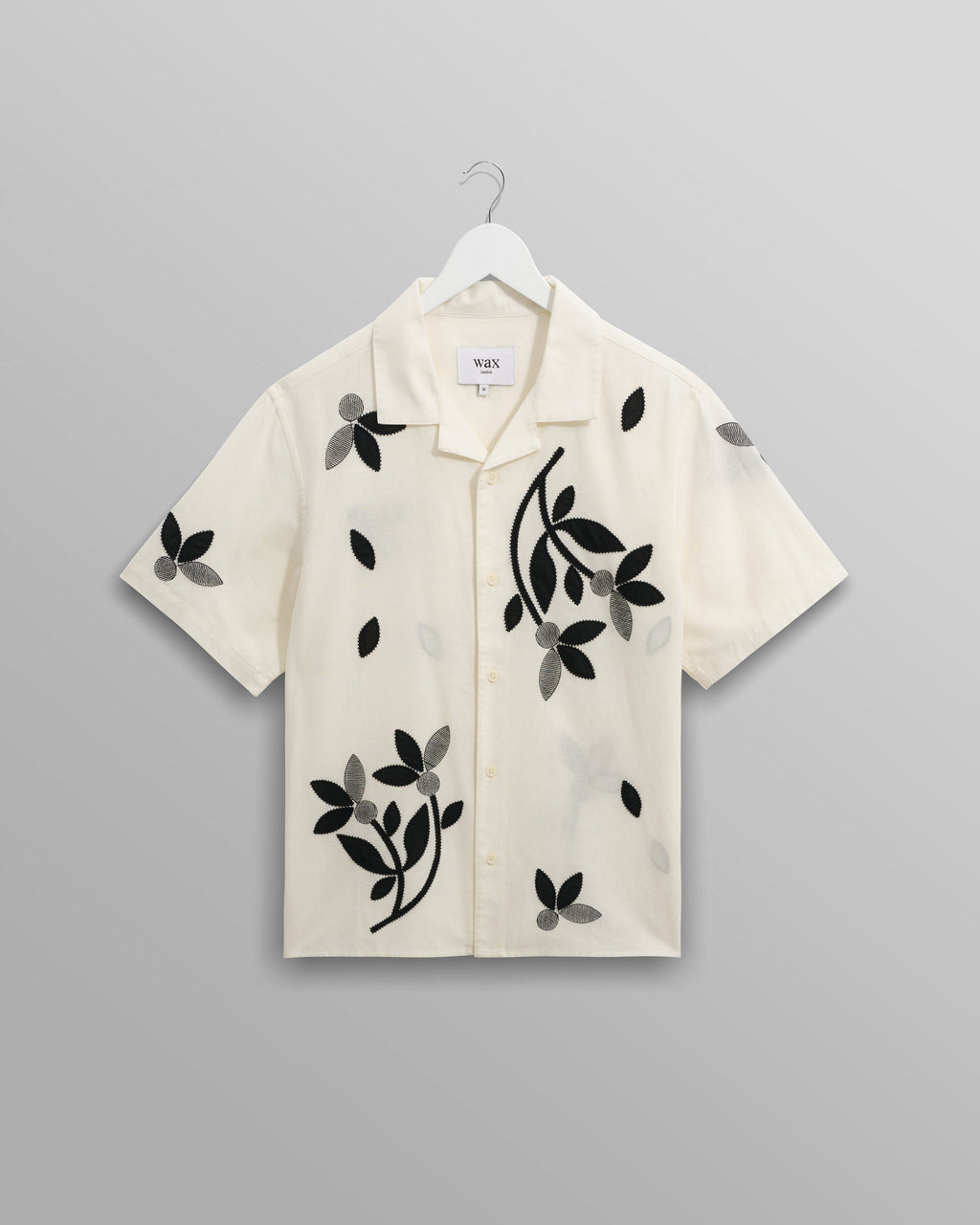 Didcot - Ecru And Black Bloom Applique Short-Sleeve Shirt