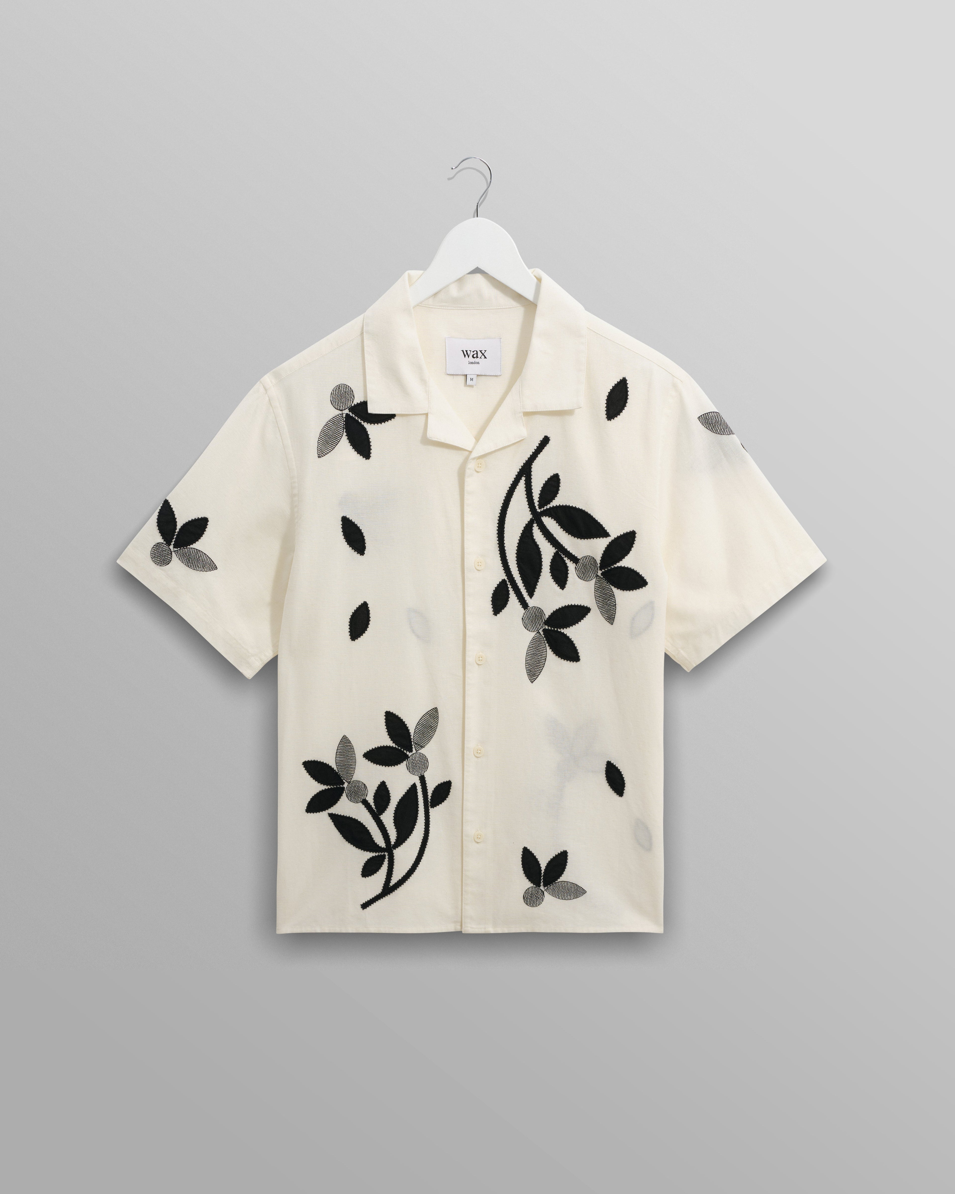 Didcot - Ecru And Black Bloom Applique Short-Sleeve Shirt