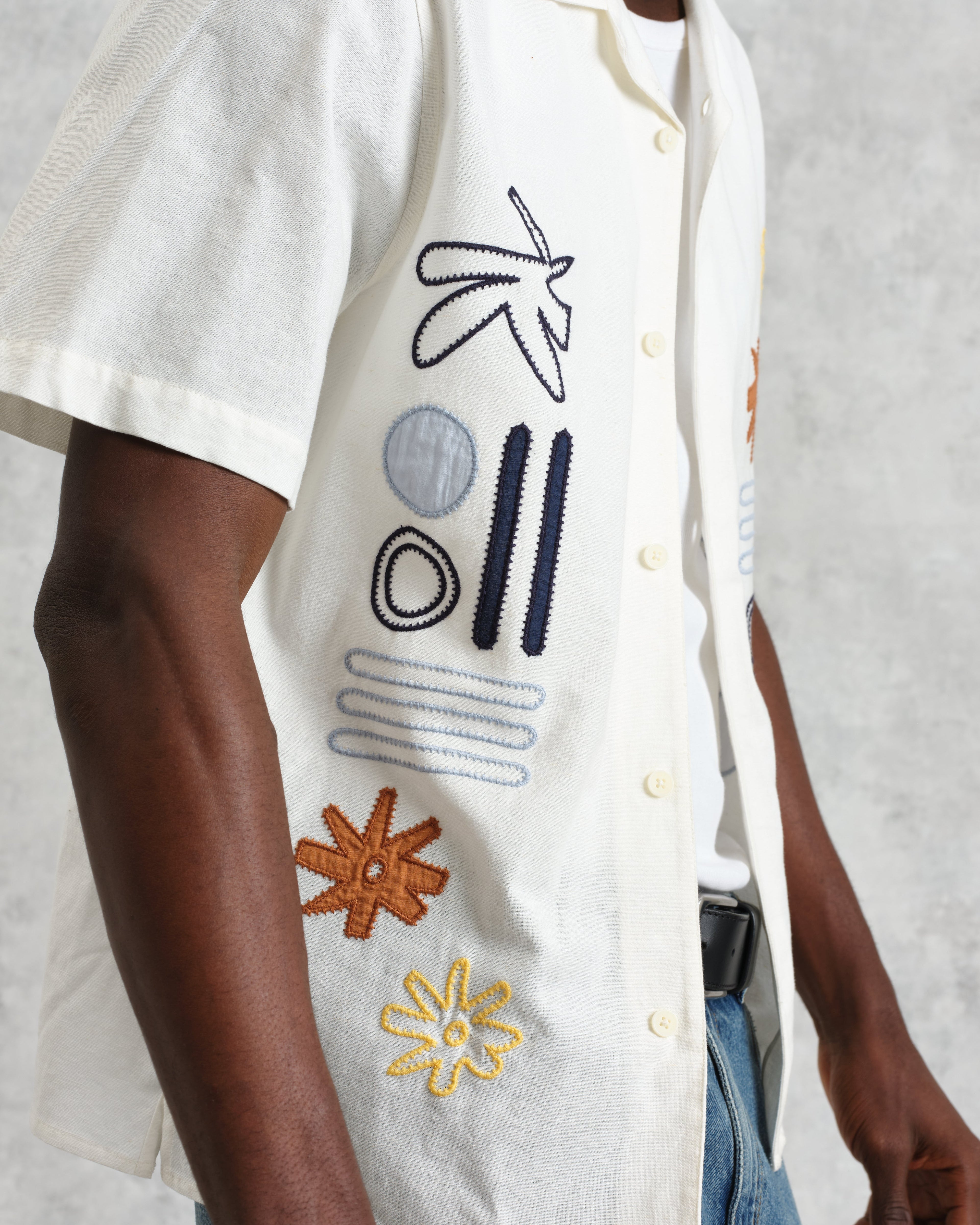 Didcot - Ecru And Multicolour Abstract Applique Short-Sleeve Shirt