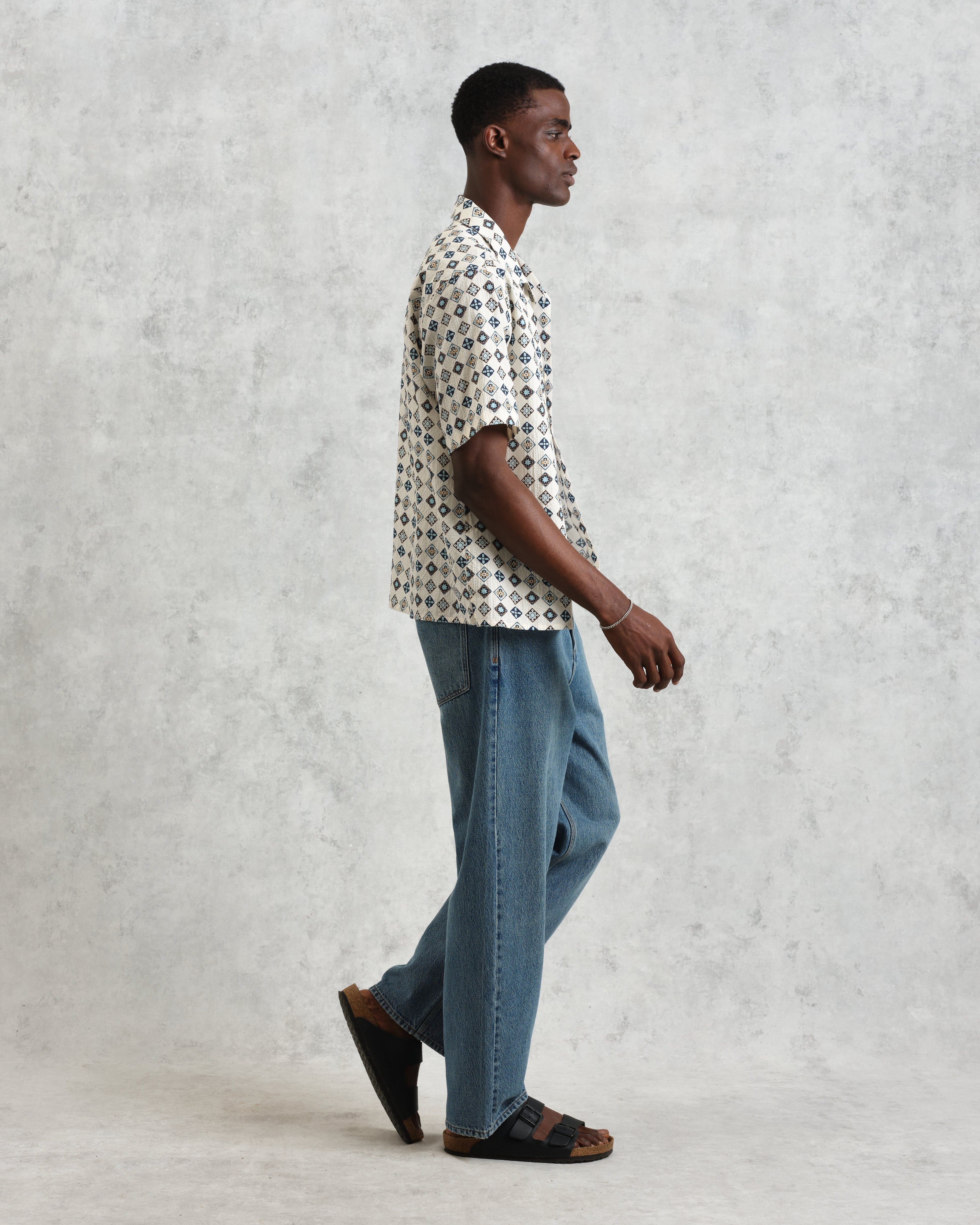 Didcot - Ecru And Multicolour Geometric Tile Seersucker Short-Sleeve Shirt