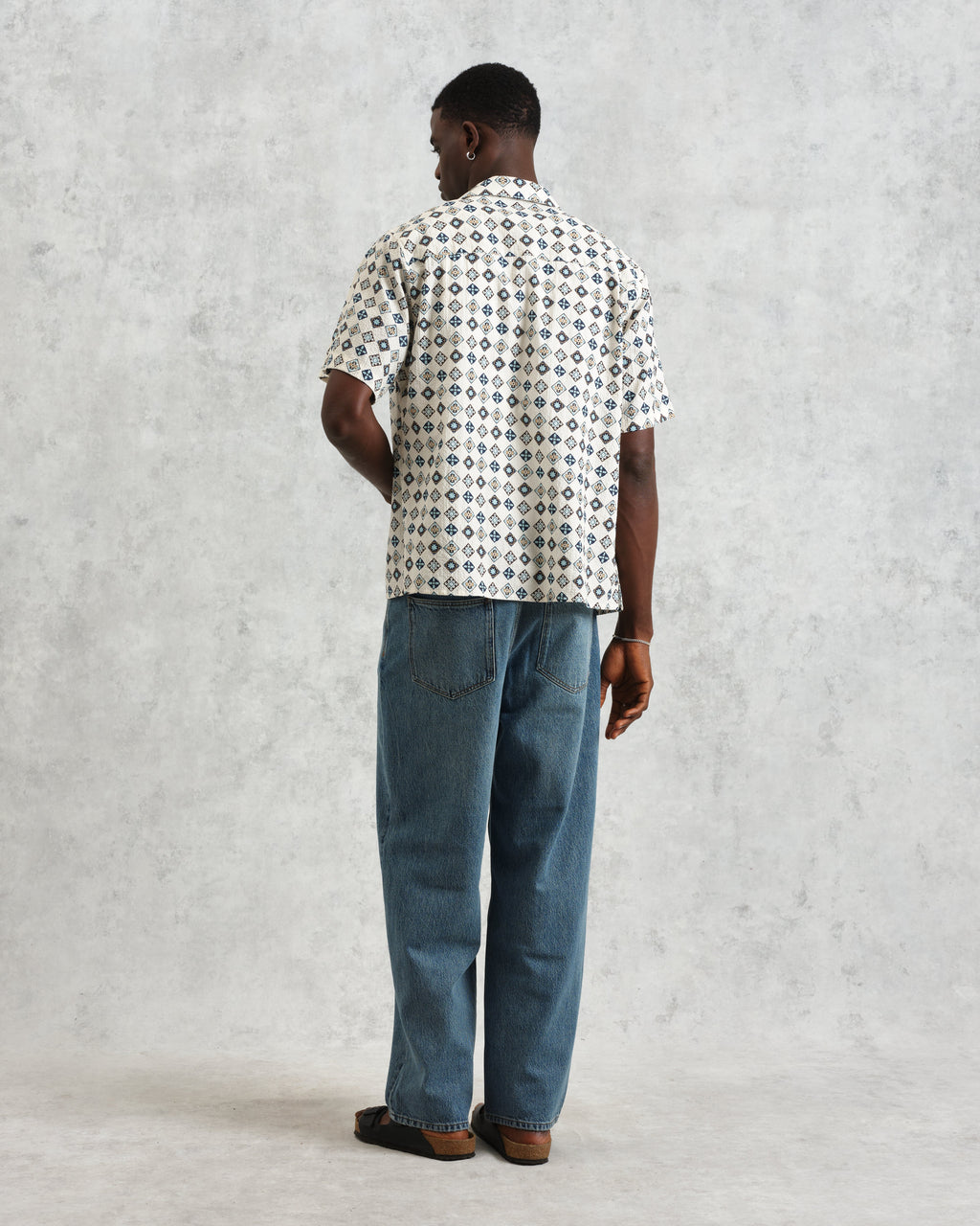 Didcot - Ecru And Multicolour Geometric Tile Seersucker Short-Sleeve Shirt