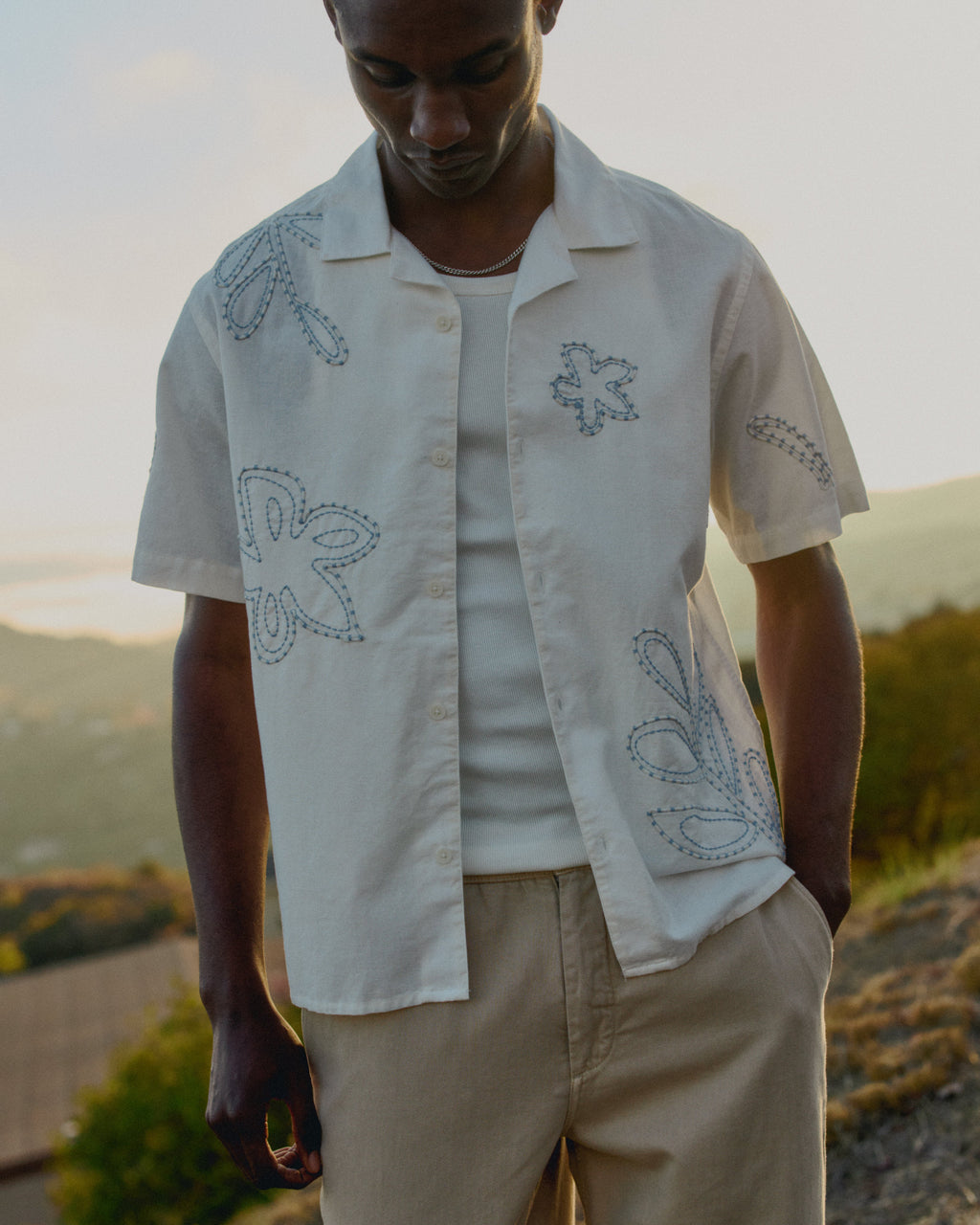 Didcot - Ecru And Blue Floral Embroidered Short-Sleeve Shirt