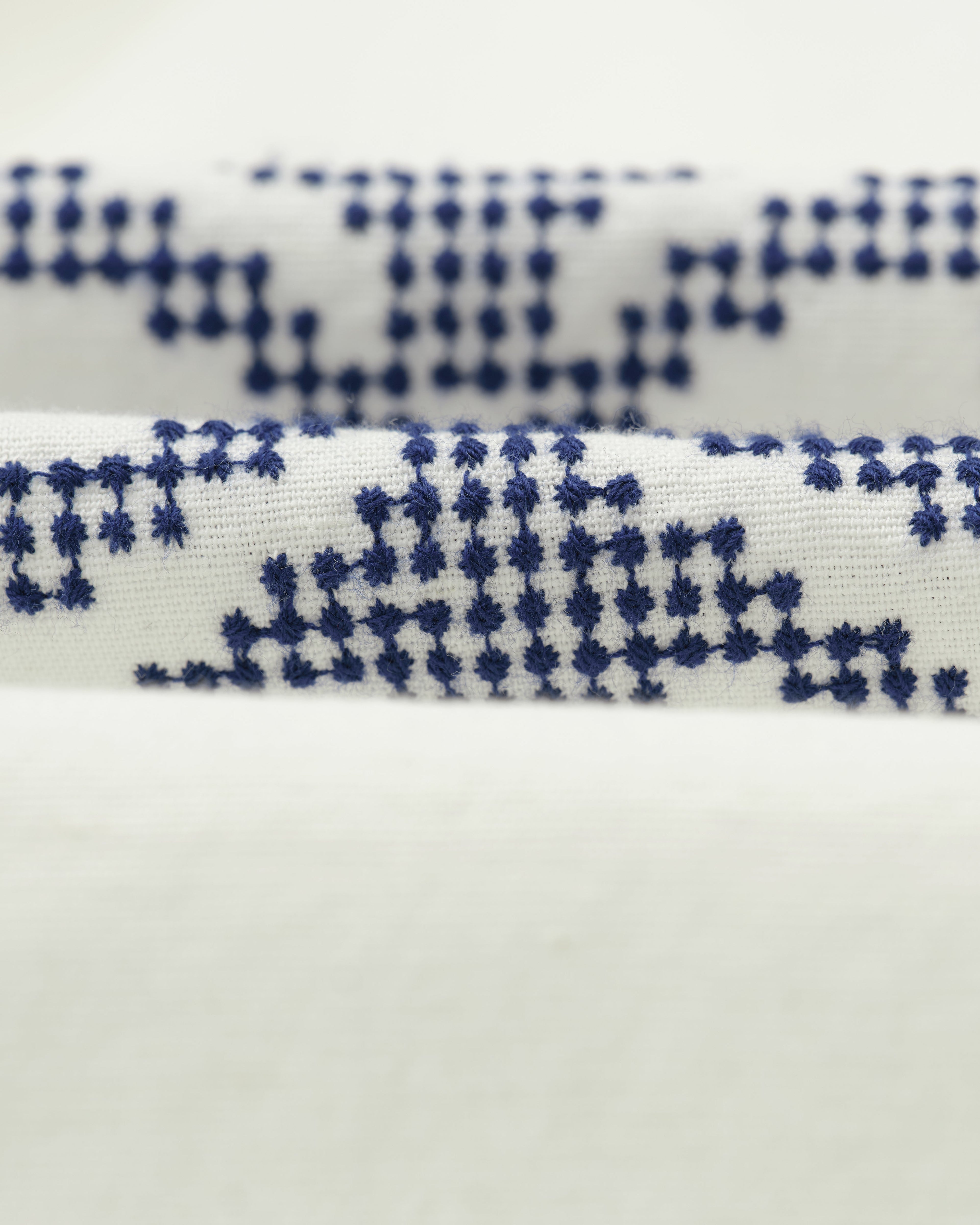 Didcot - Ecru Motif Embroidered Short-Sleeve Shirt