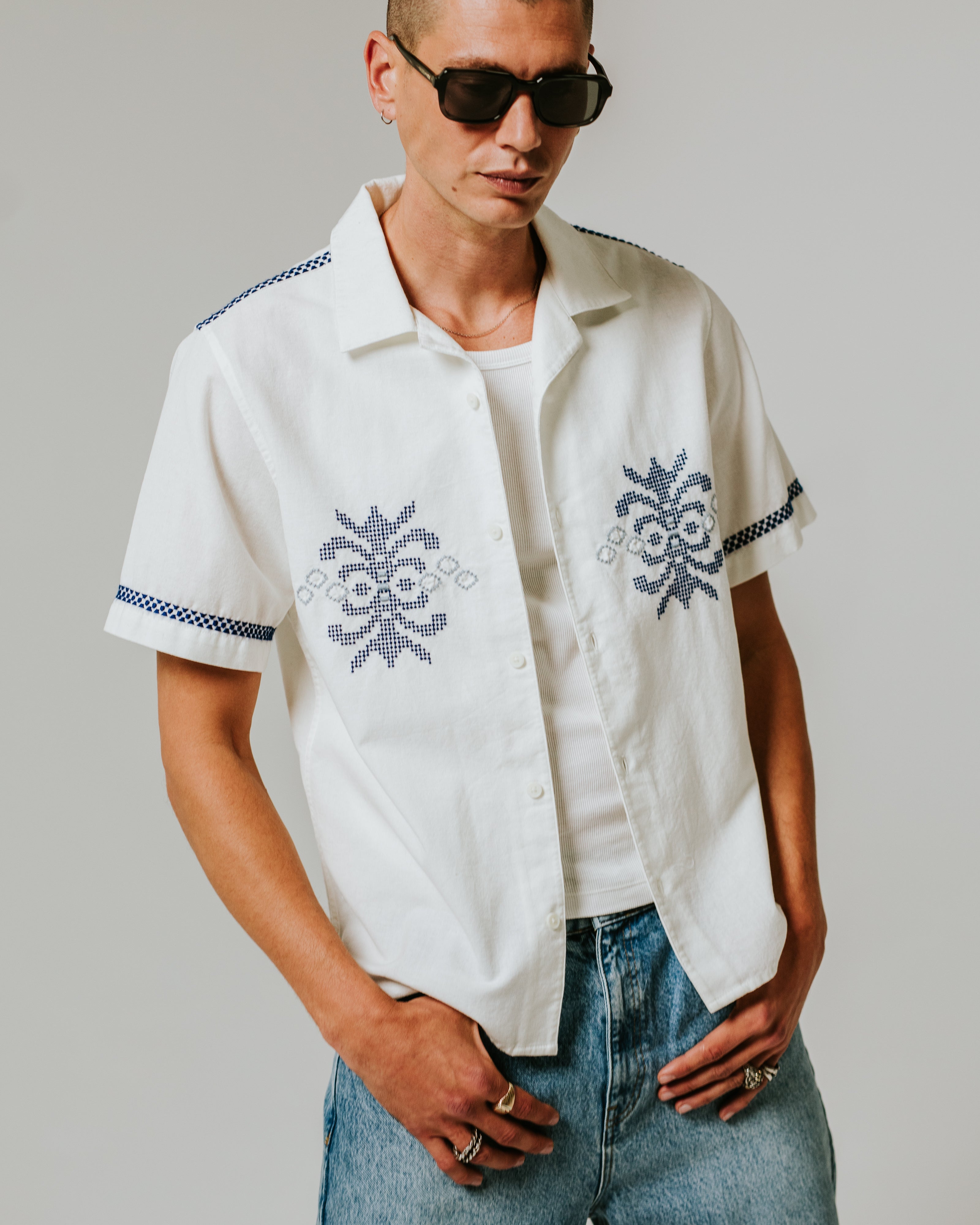 Didcot - Ecru Motif Embroidered Short-Sleeve Shirt
