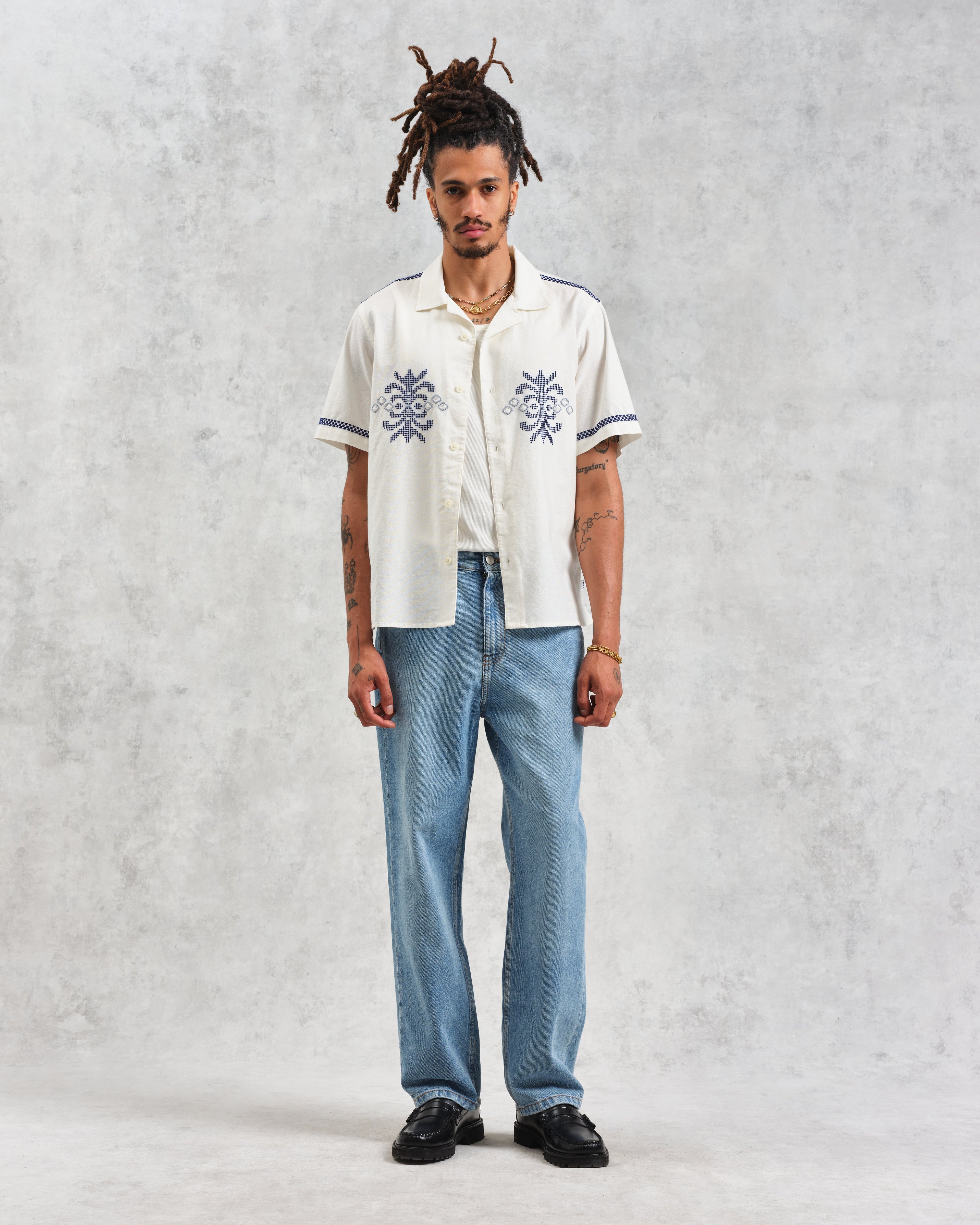 Didcot - Ecru Motif Embroidered Short-Sleeve Shirt