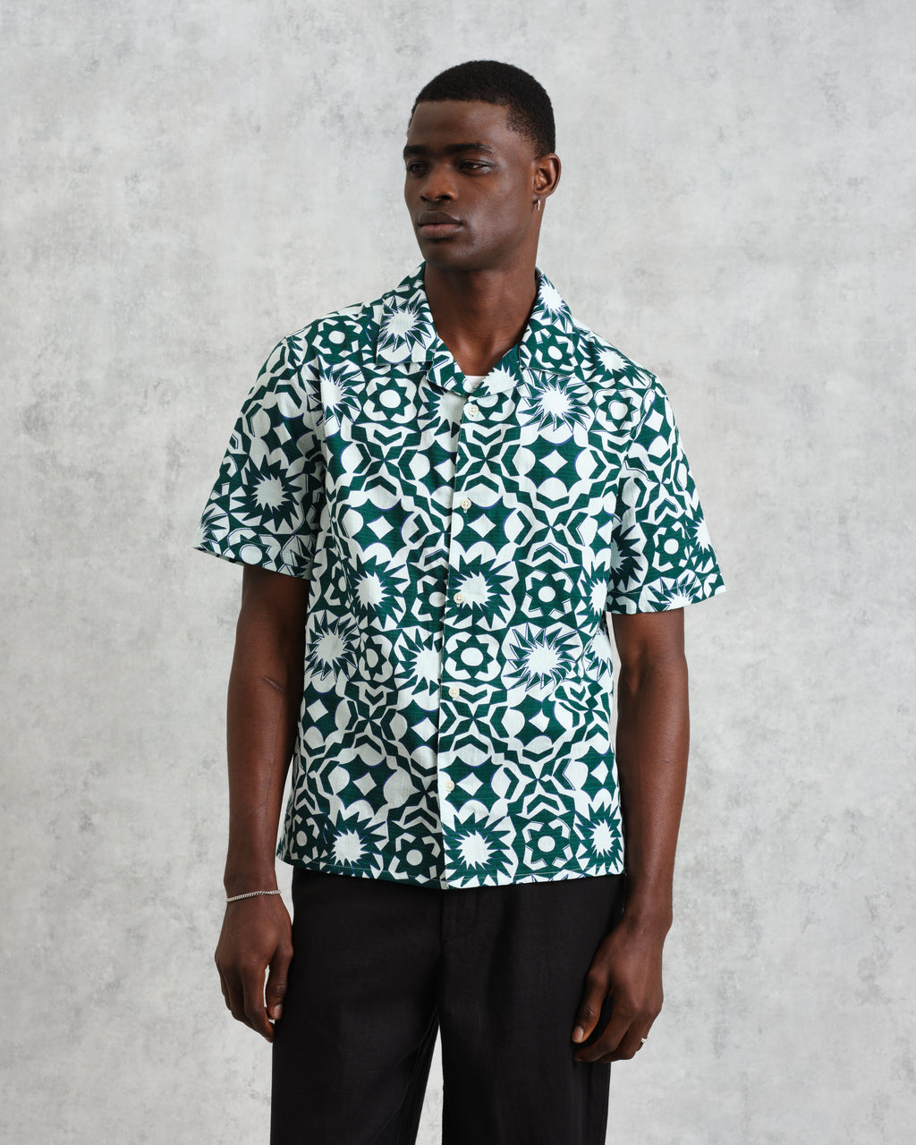 Didcot - Green And White Geometric Cotton Short-Sleeve Shirt