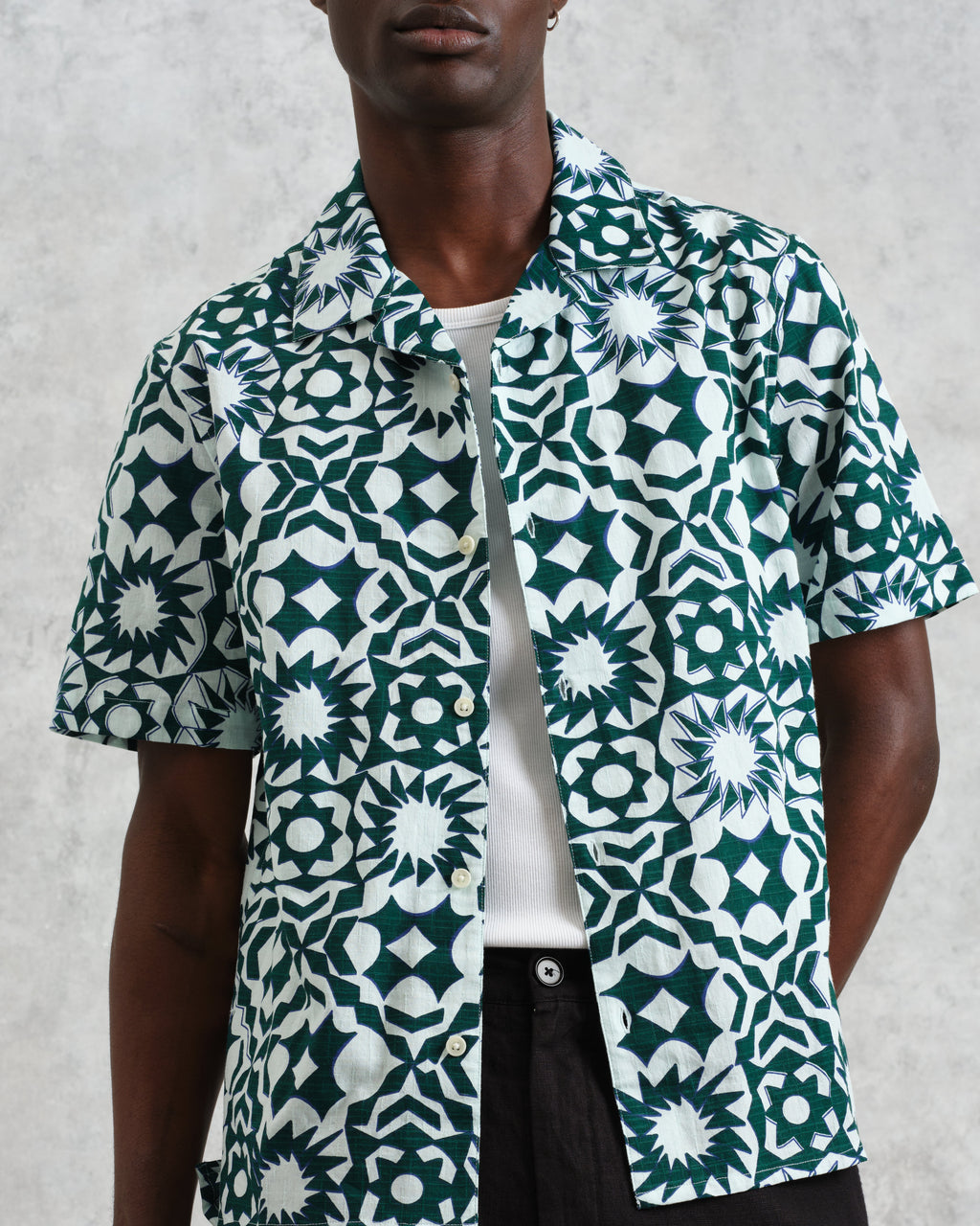 Didcot - Green And White Geometric Cotton Short-Sleeve Shirt