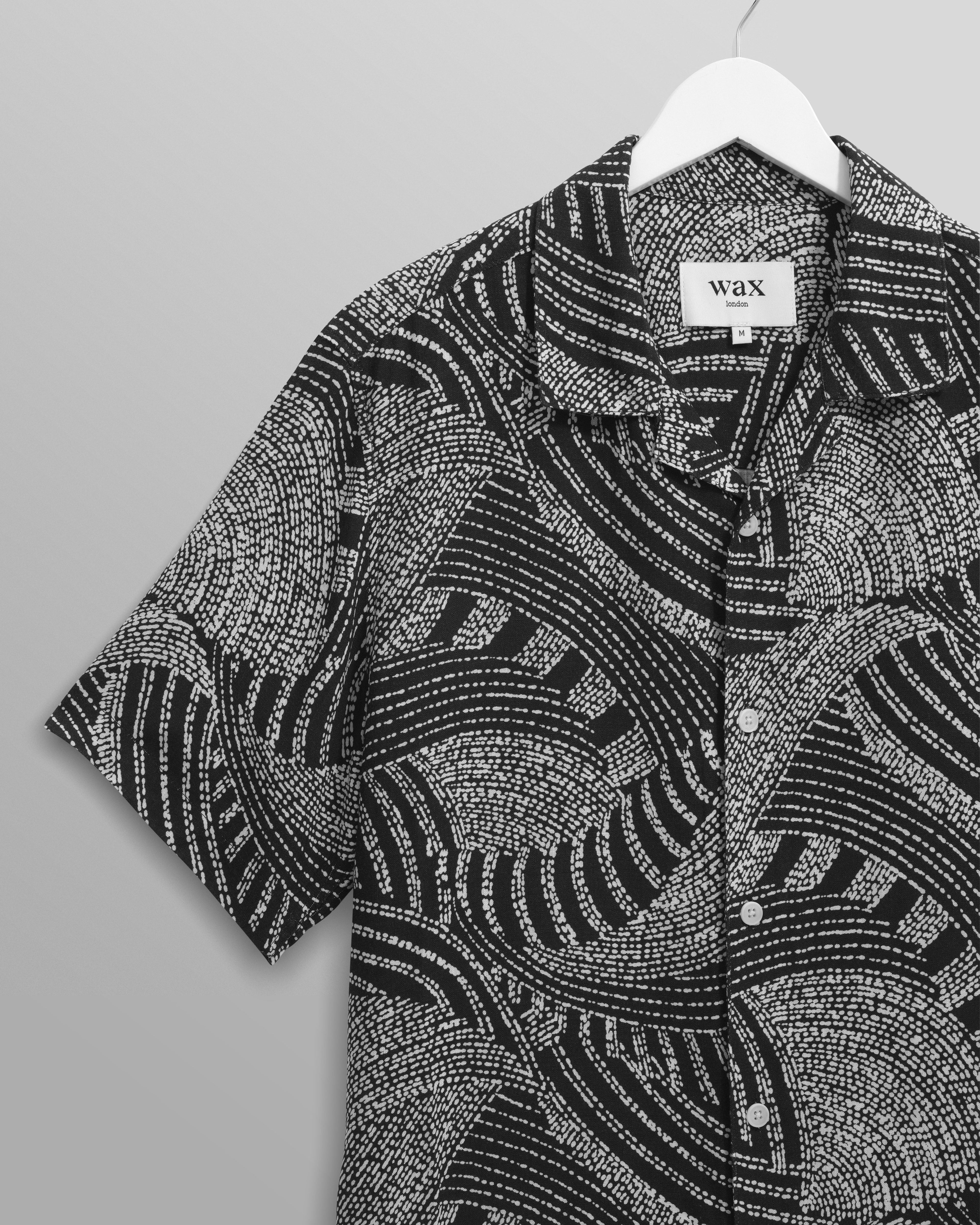 Didcot - Navy And Ecru Abstract Print Short-Sleeve Shirt