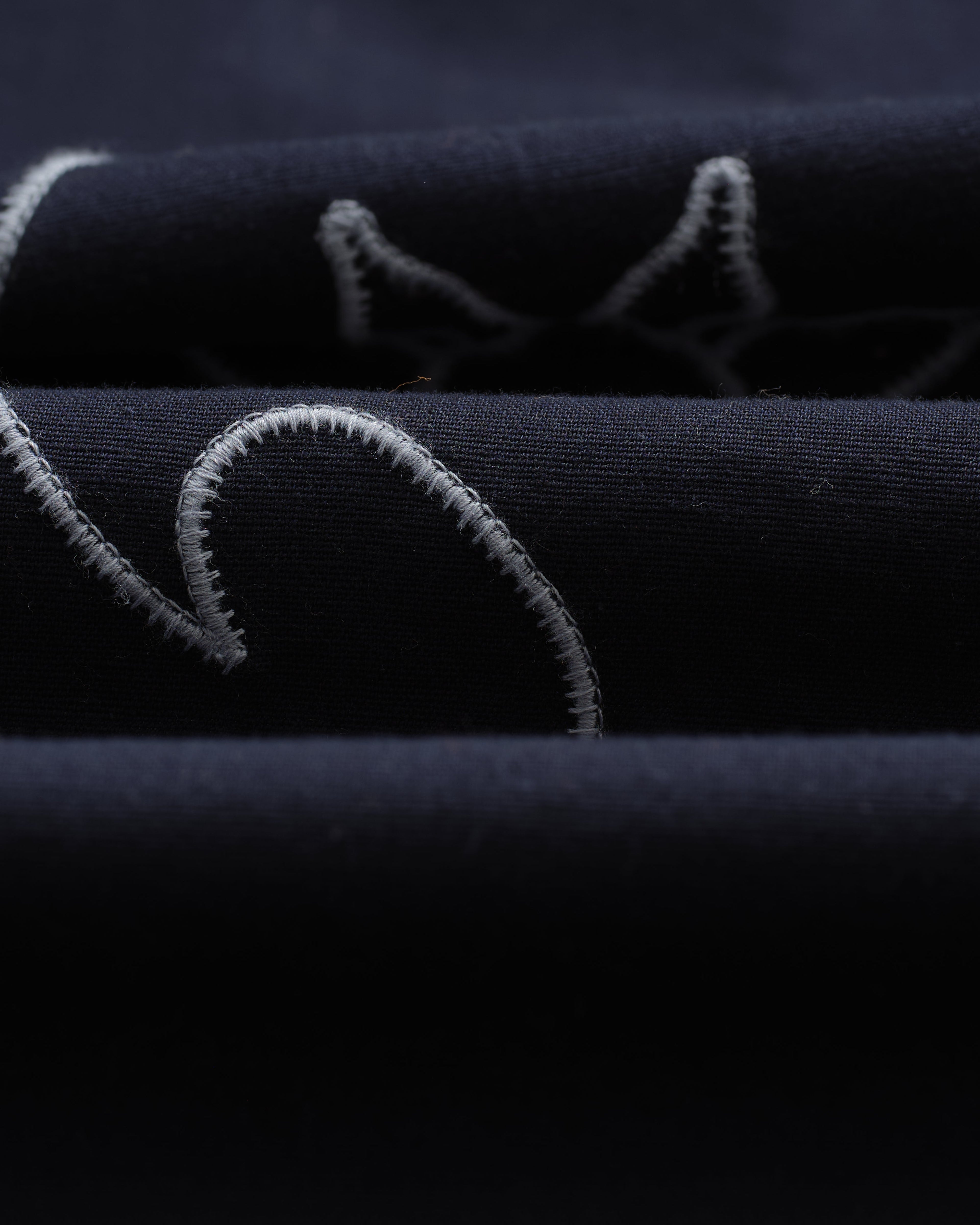 Didcot - Navy Bold Floral Embroidered Short-Sleeve Shirt