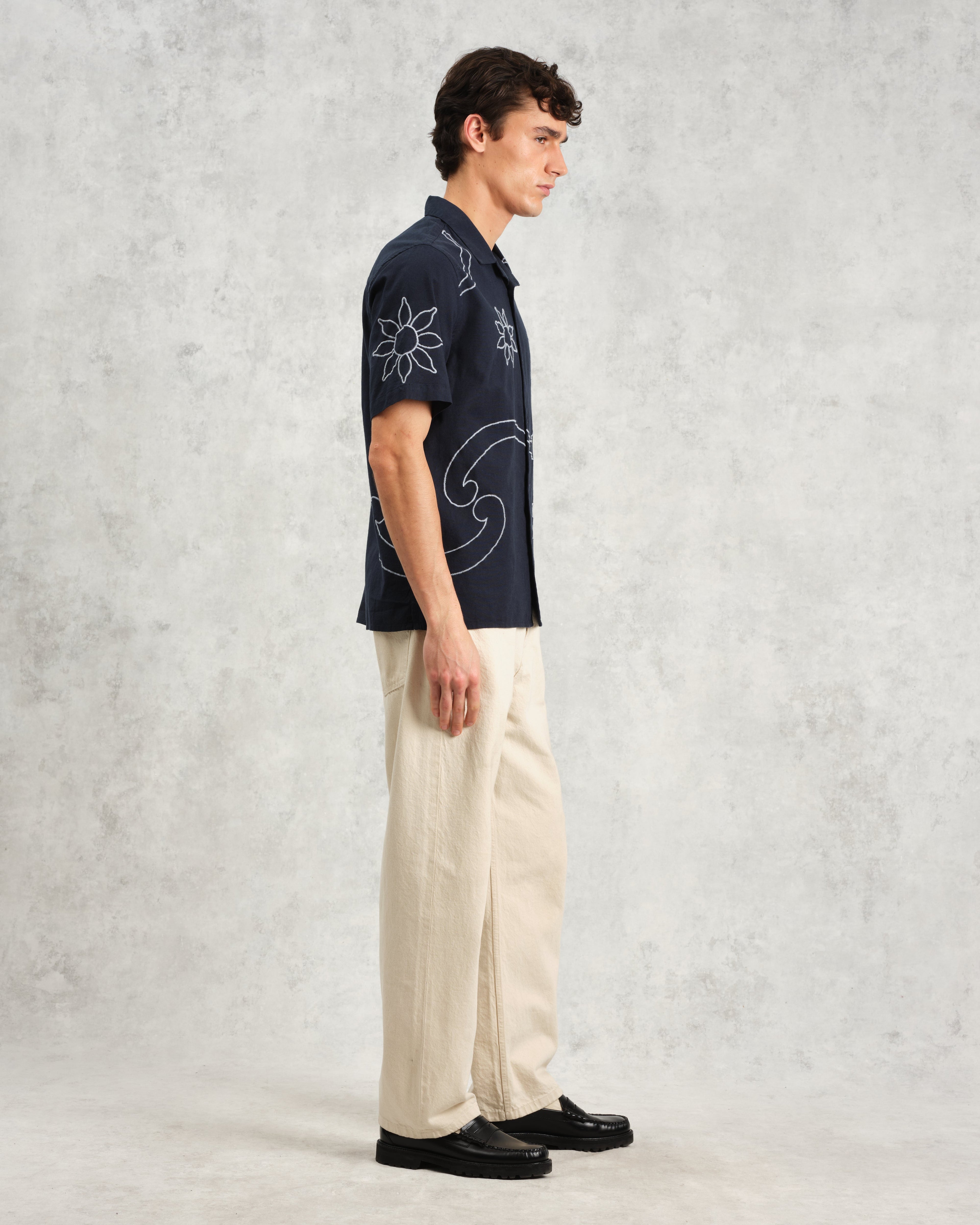 Didcot - Navy Bold Floral Embroidered Short-Sleeve Shirt