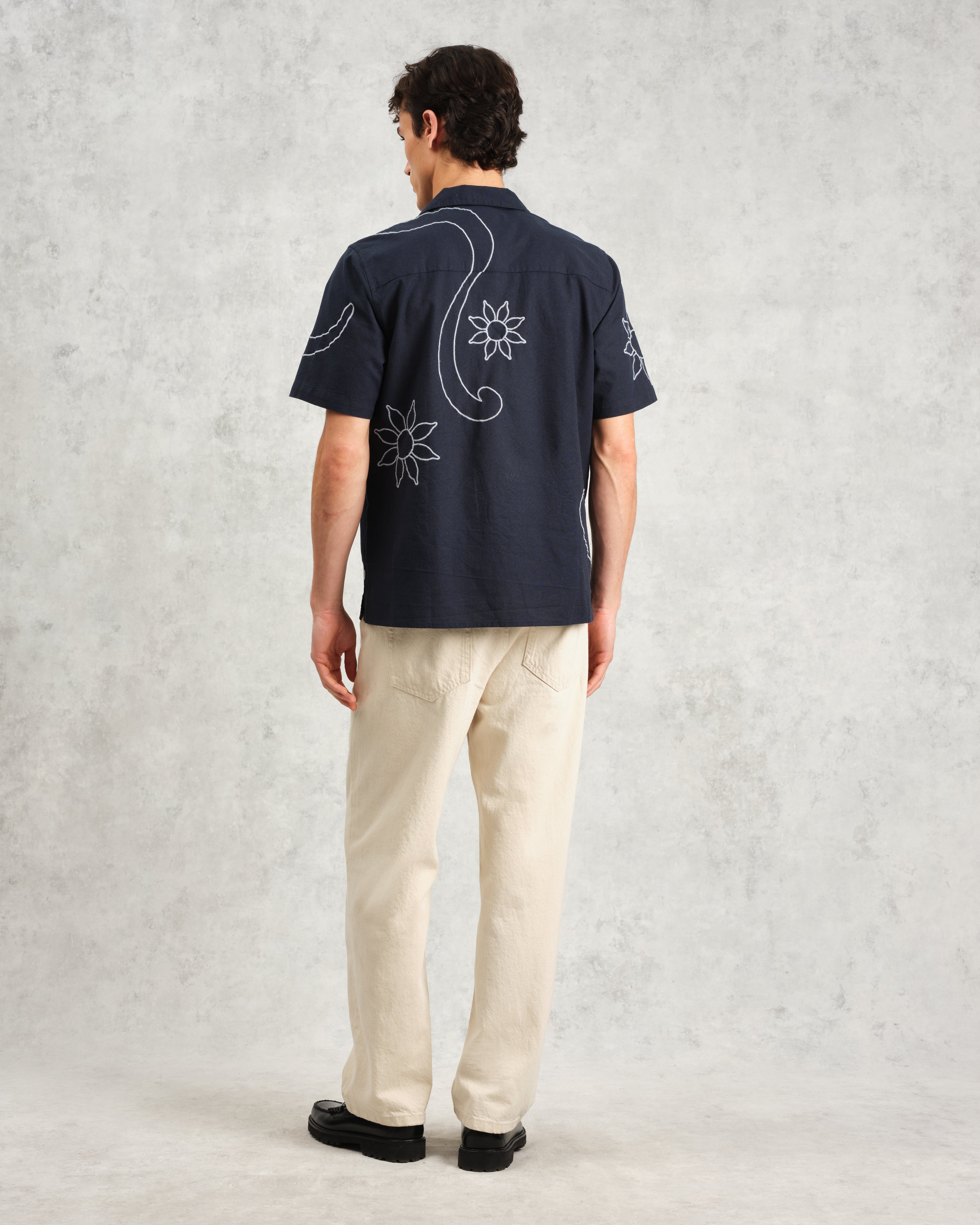 Didcot - Navy Bold Floral Embroidered Short-Sleeve Shirt