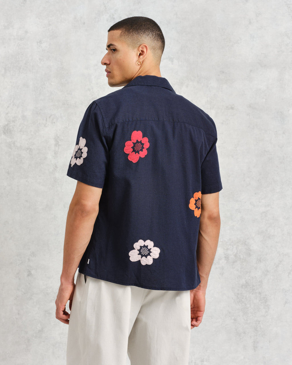 Didcot - Navy Floral Applique Short-Sleeve Shirt