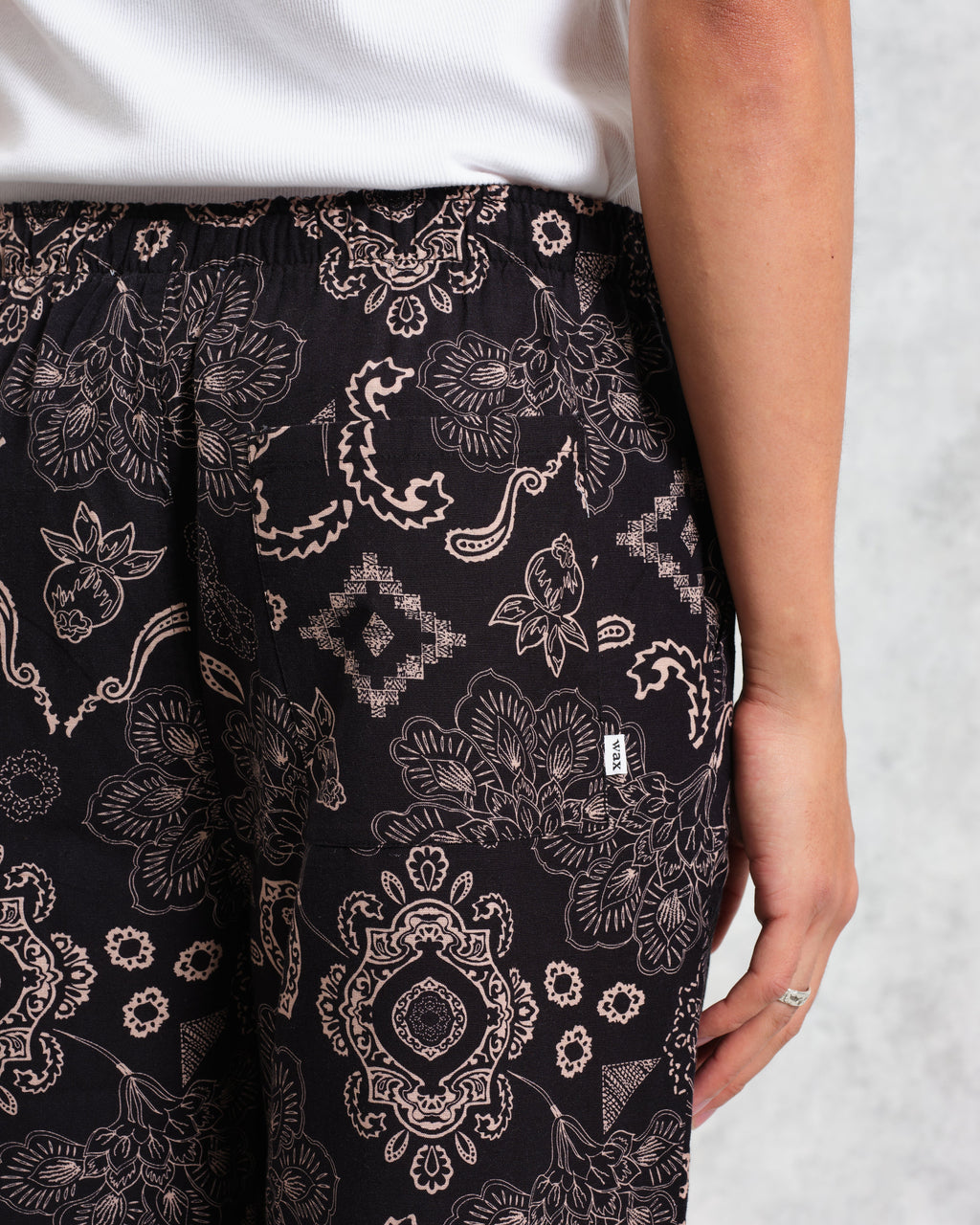 Hutton - Black And Beige Paisley Floral Lounge Trouser