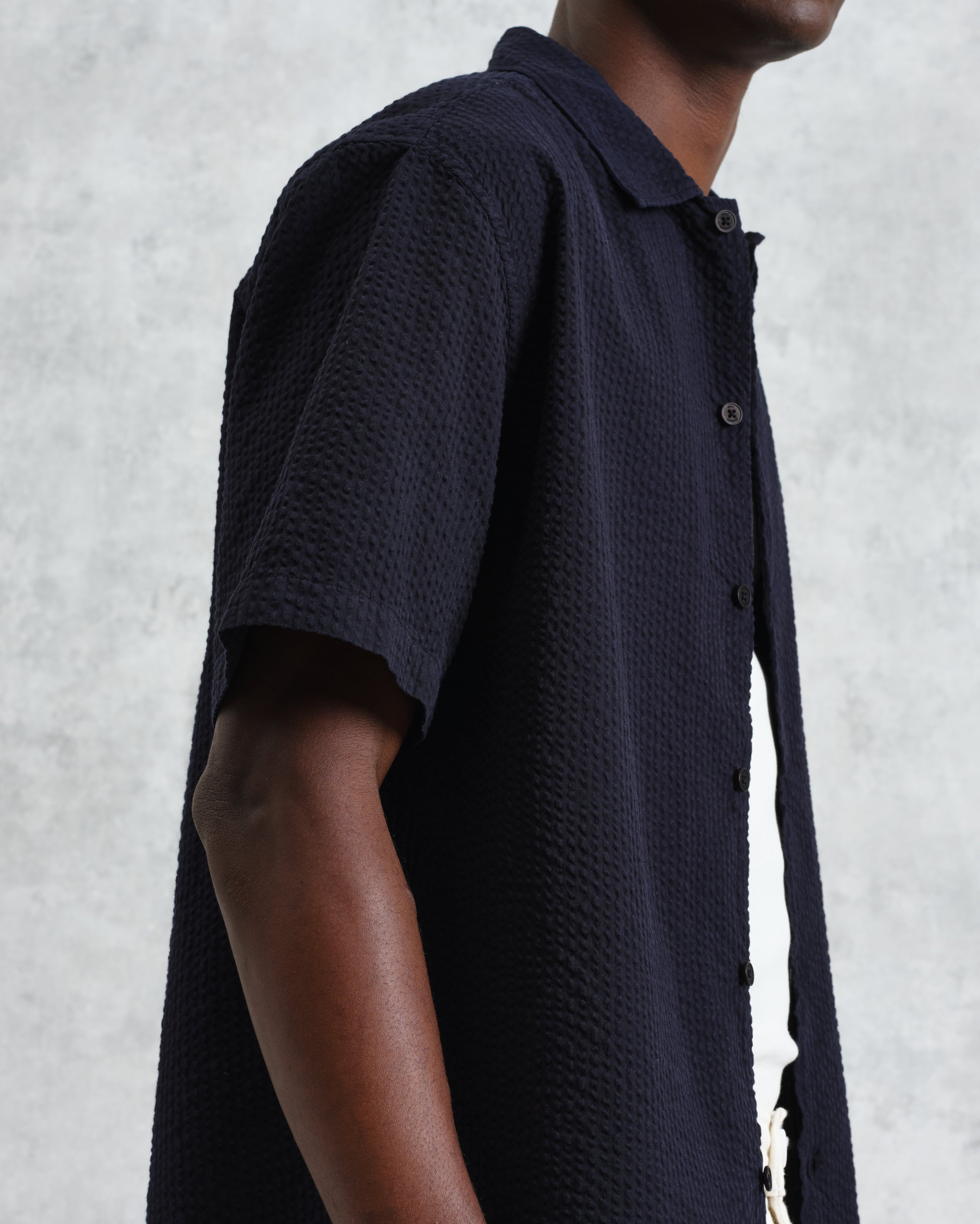 Keats - Navy Cotton Seersucker Short-Sleeve Shirt