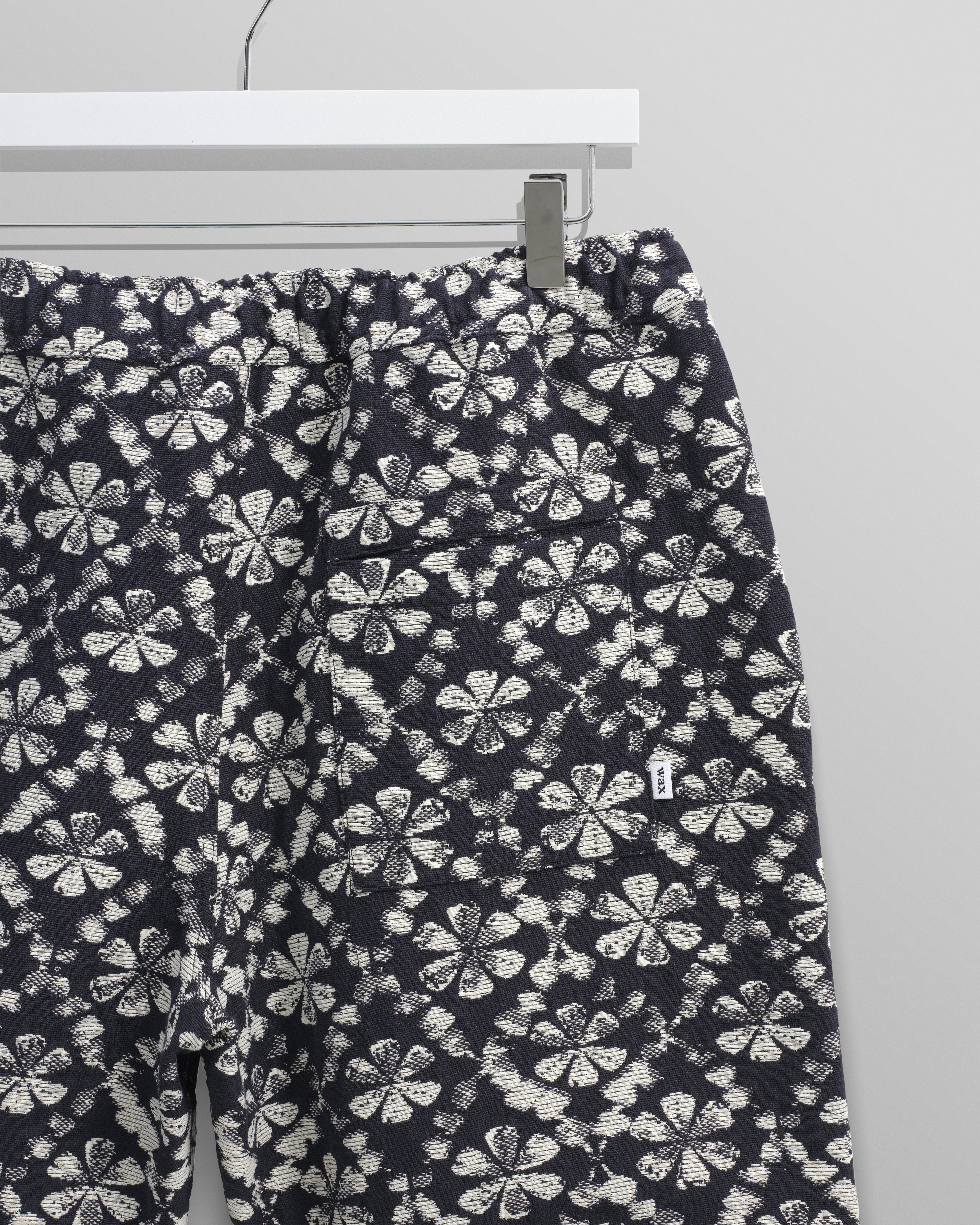 Kurt - Navy Flower Stamp Jacquard Shorts