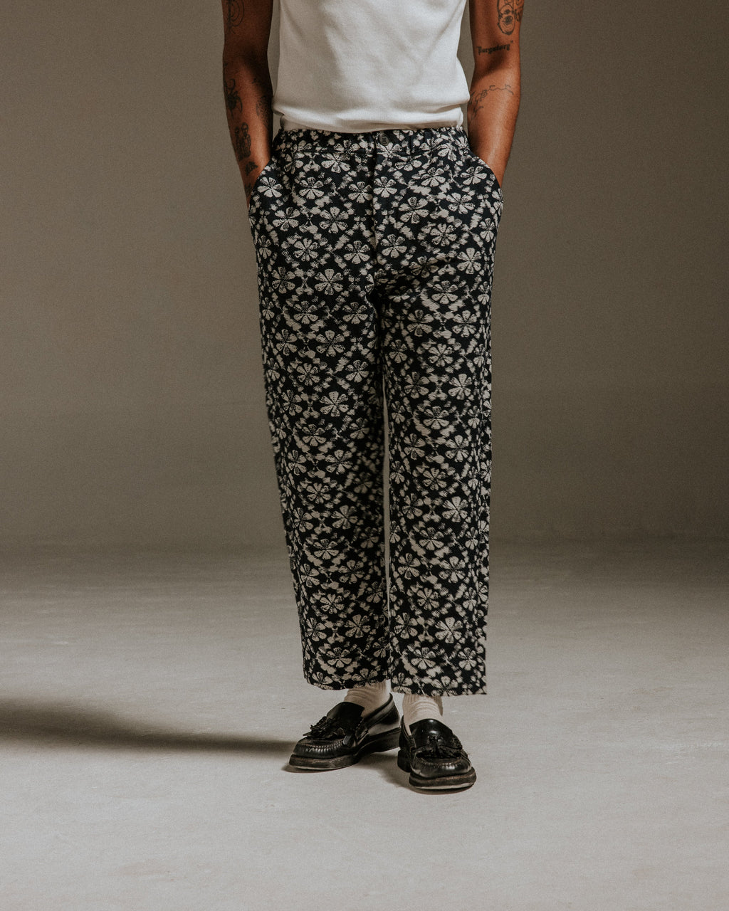 Kurt - Navy Flower Stamp Jacquard Trousers