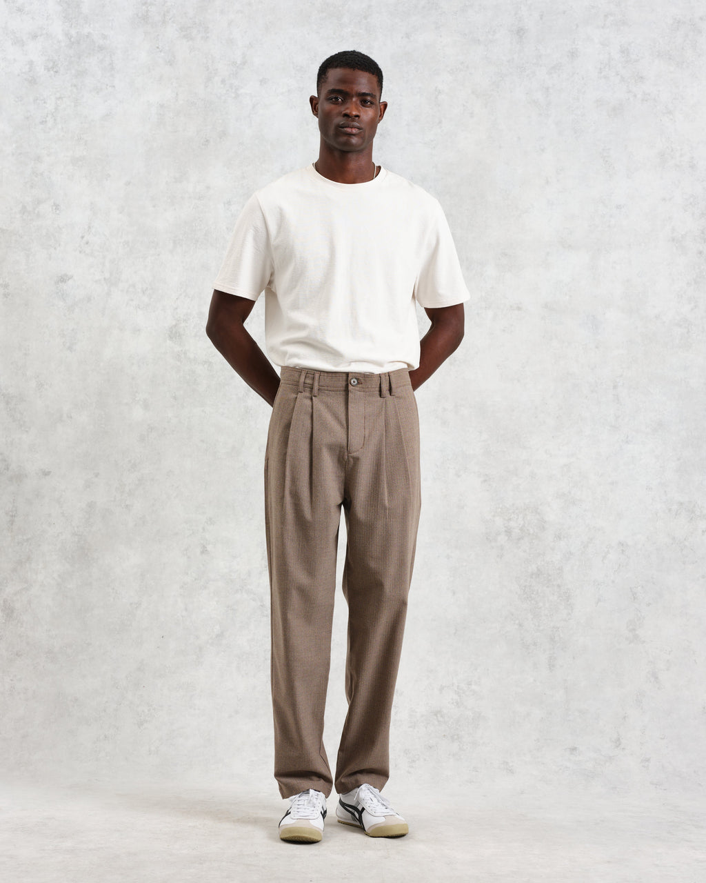 Raleigh - Light Brown Herringbone Pleated Trousers