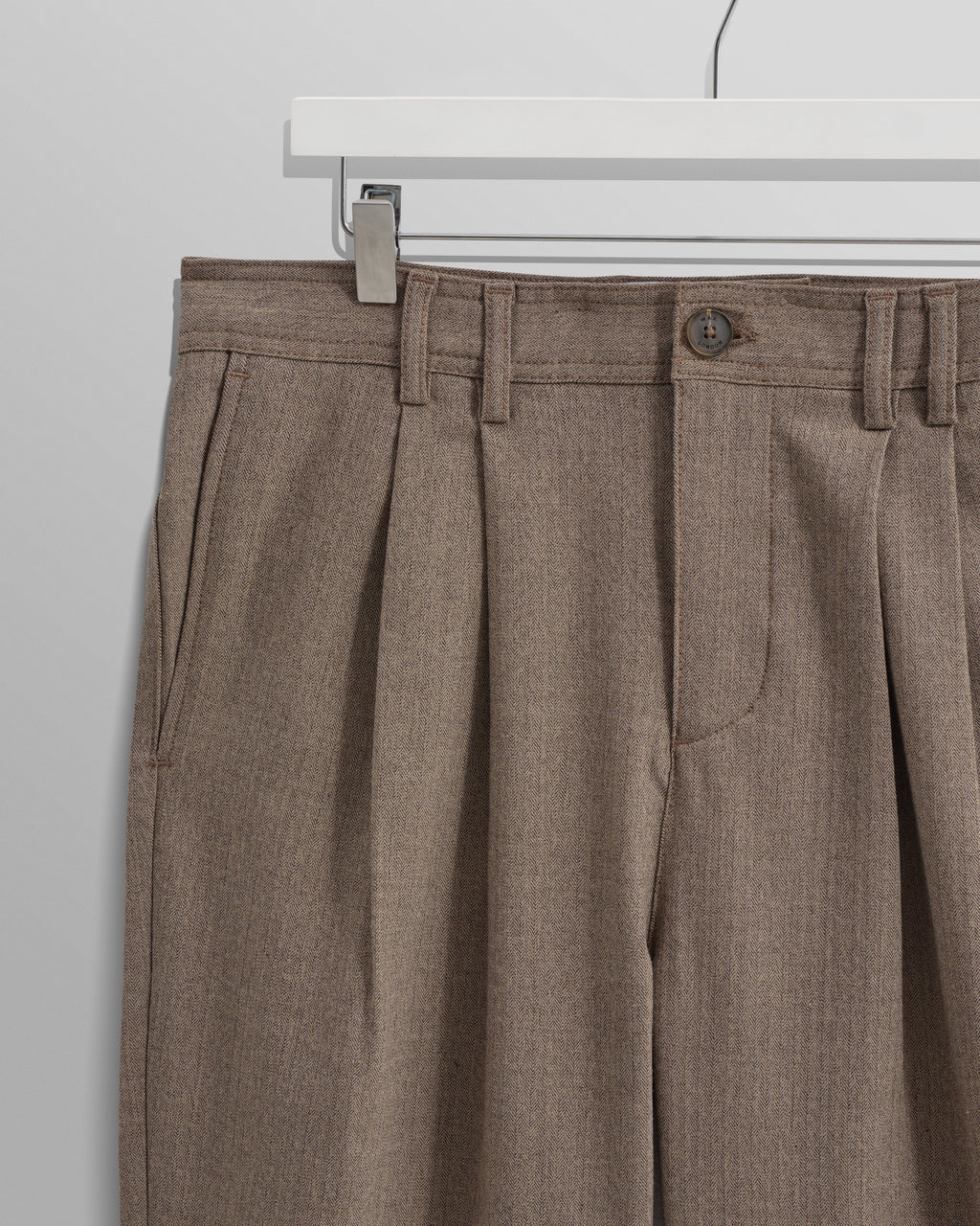 Raleigh - Light Brown Herringbone Pleated Trousers