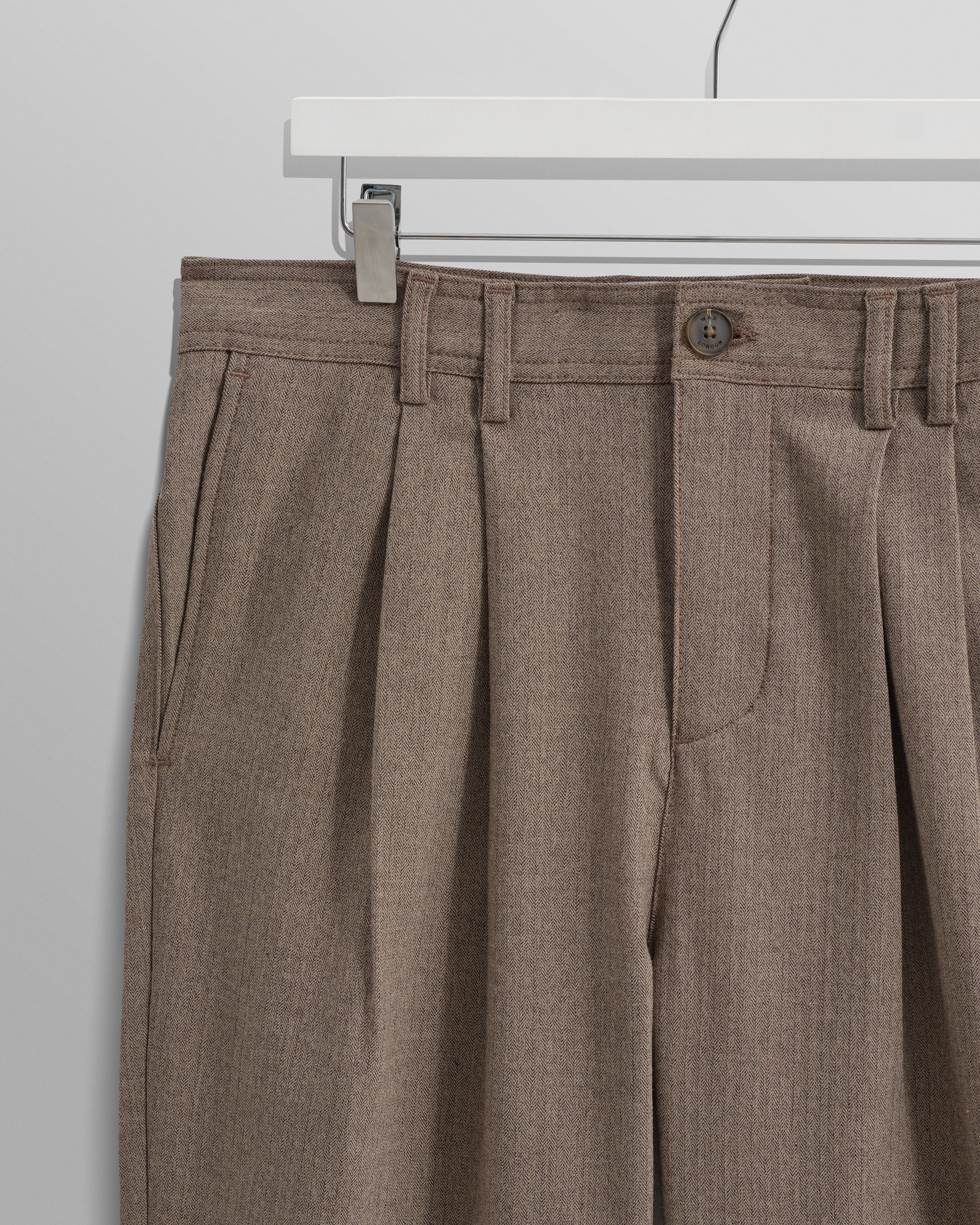 Raleigh - Light Brown Herringbone Pleated Trousers