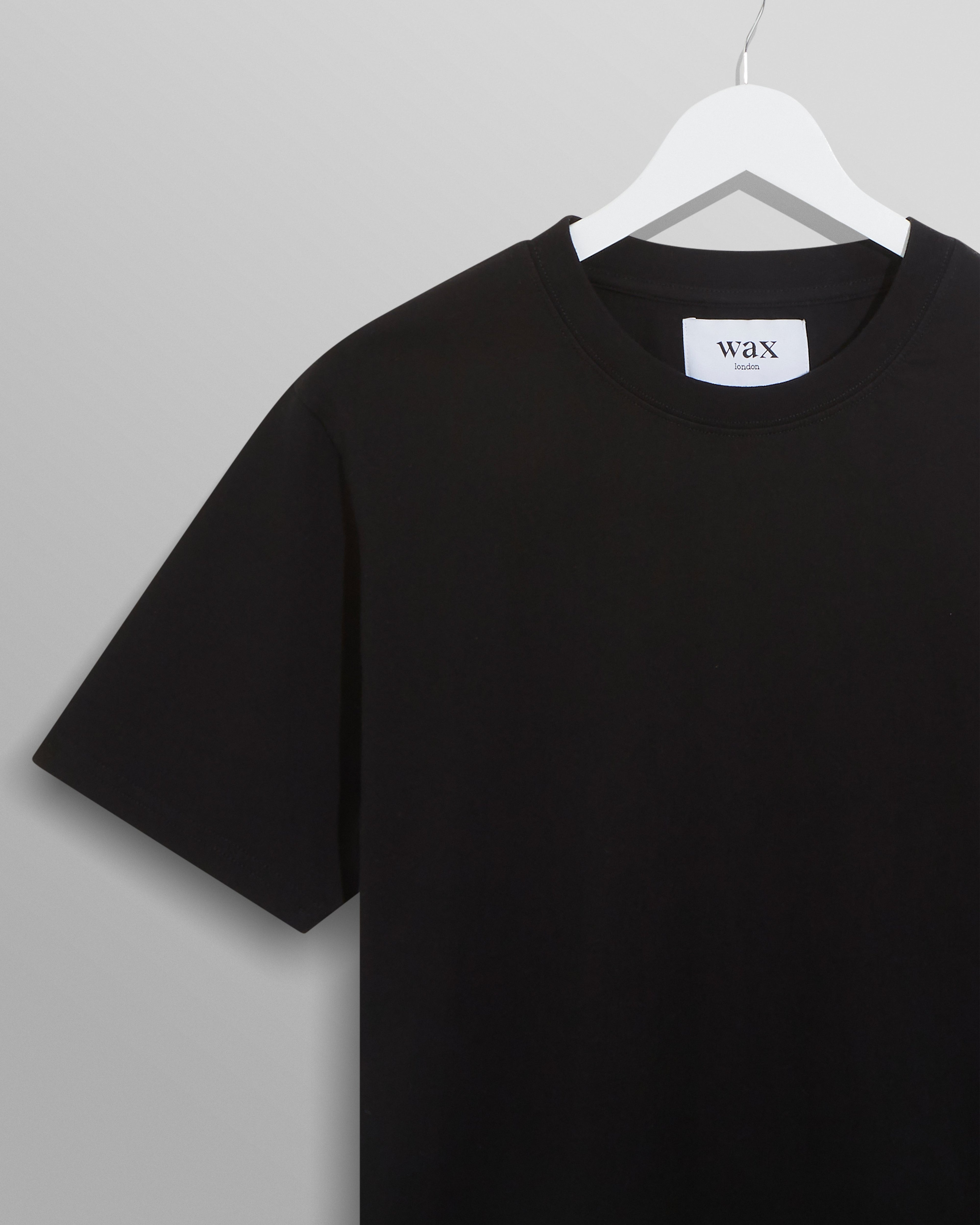 Reid - Black Organic Cotton T-Shirt